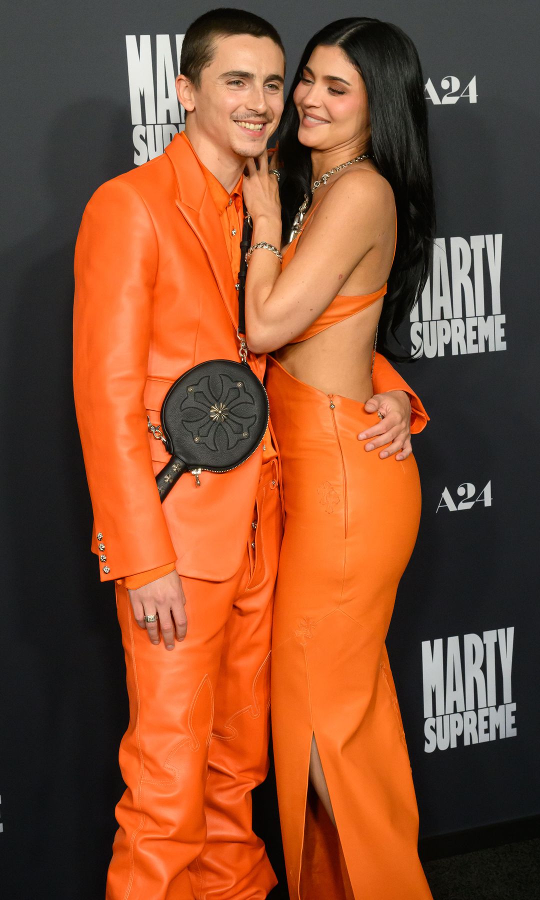 Después de los rumores que afirmaban que la pareja se había separado, ambos deslumbraron juntos en la premiere de Los Ángeles.