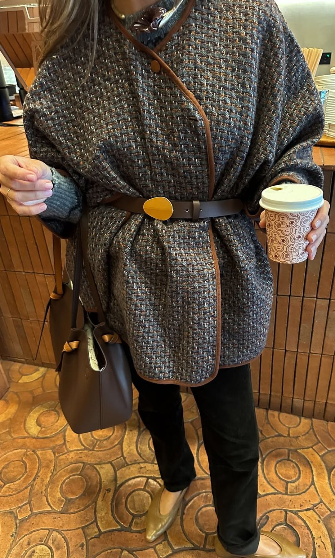 Cómo vestir pantalones de pana de lunes a domingo diciembre 2025