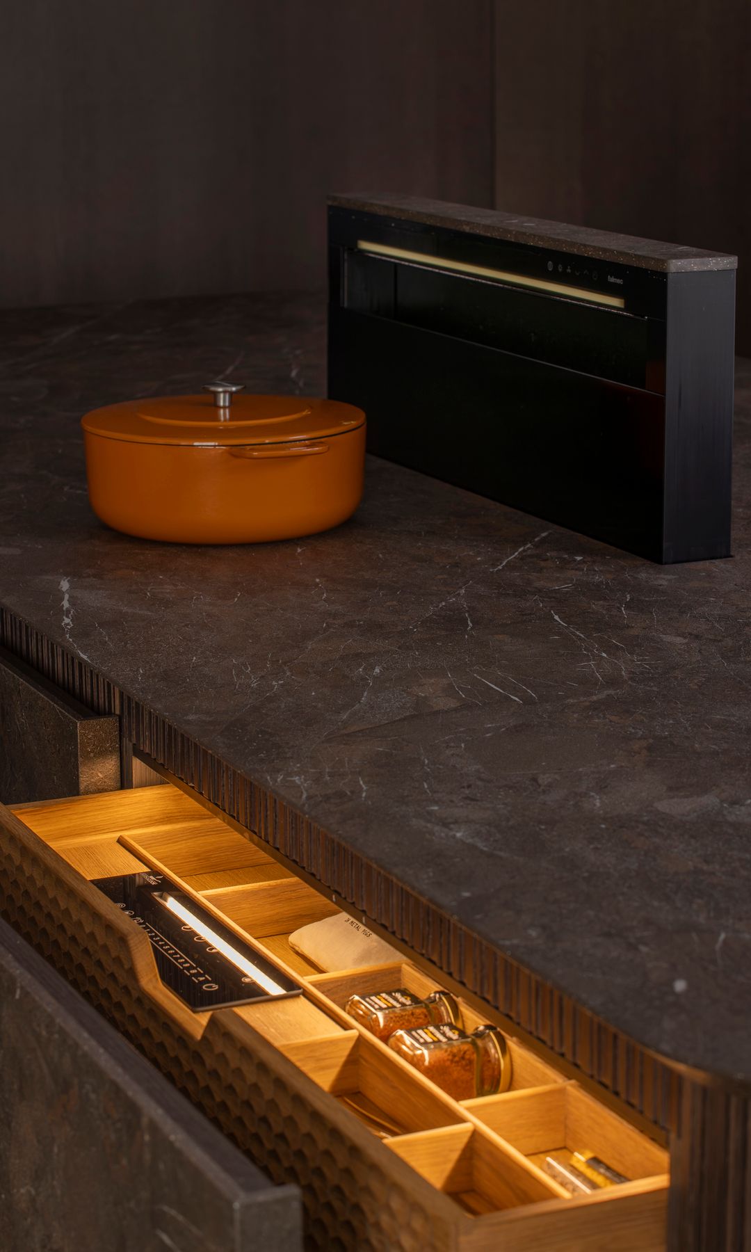 Cocina invisible con extractor integrado