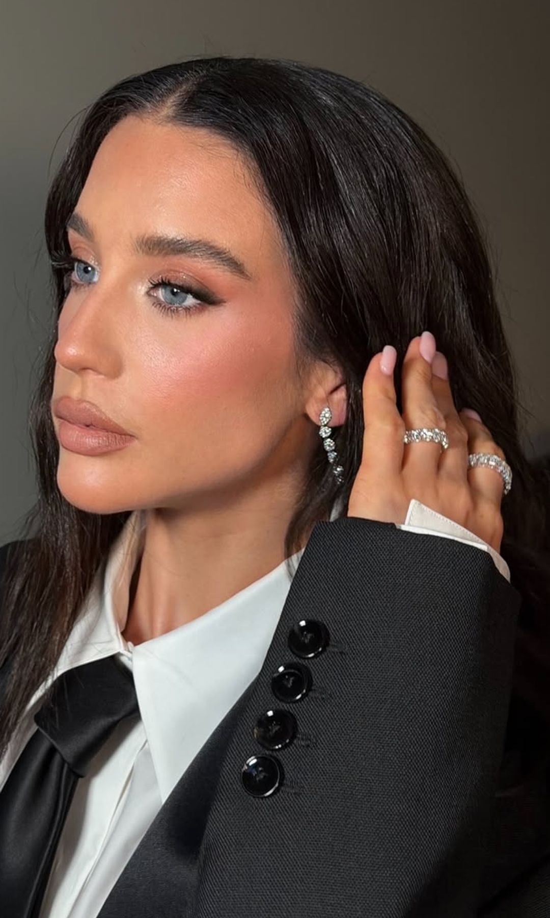 La manicura rosa de María Pedraza
