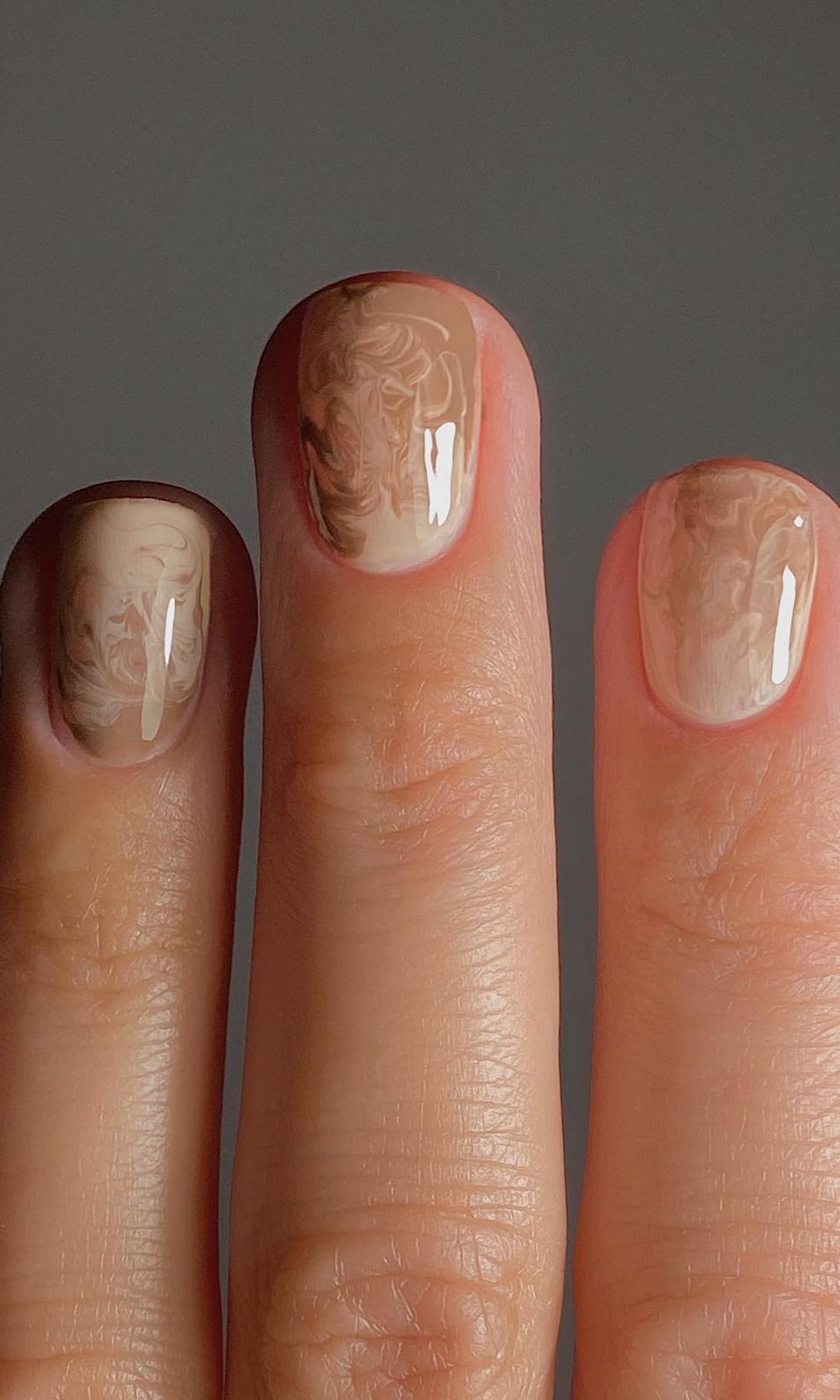 Manicura efecto café