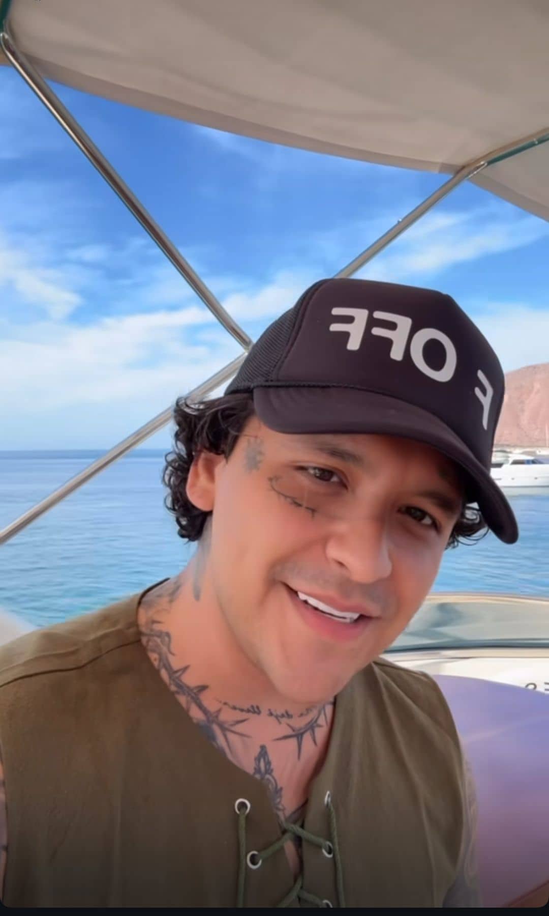 Nodal en sus vacaciones, hablando de sus próximas fechas