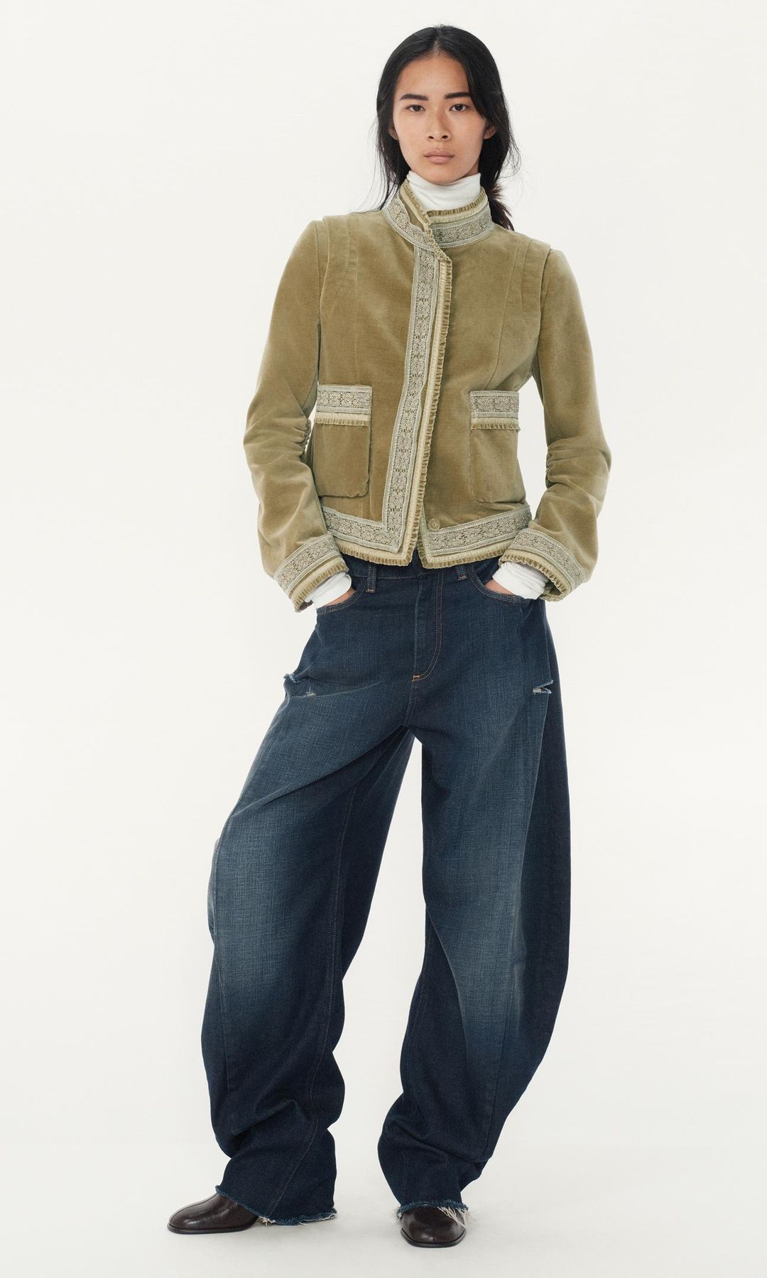 Chaquetas especiales de Zara para las cenas de Navidad que podrás reciclar en la oficina