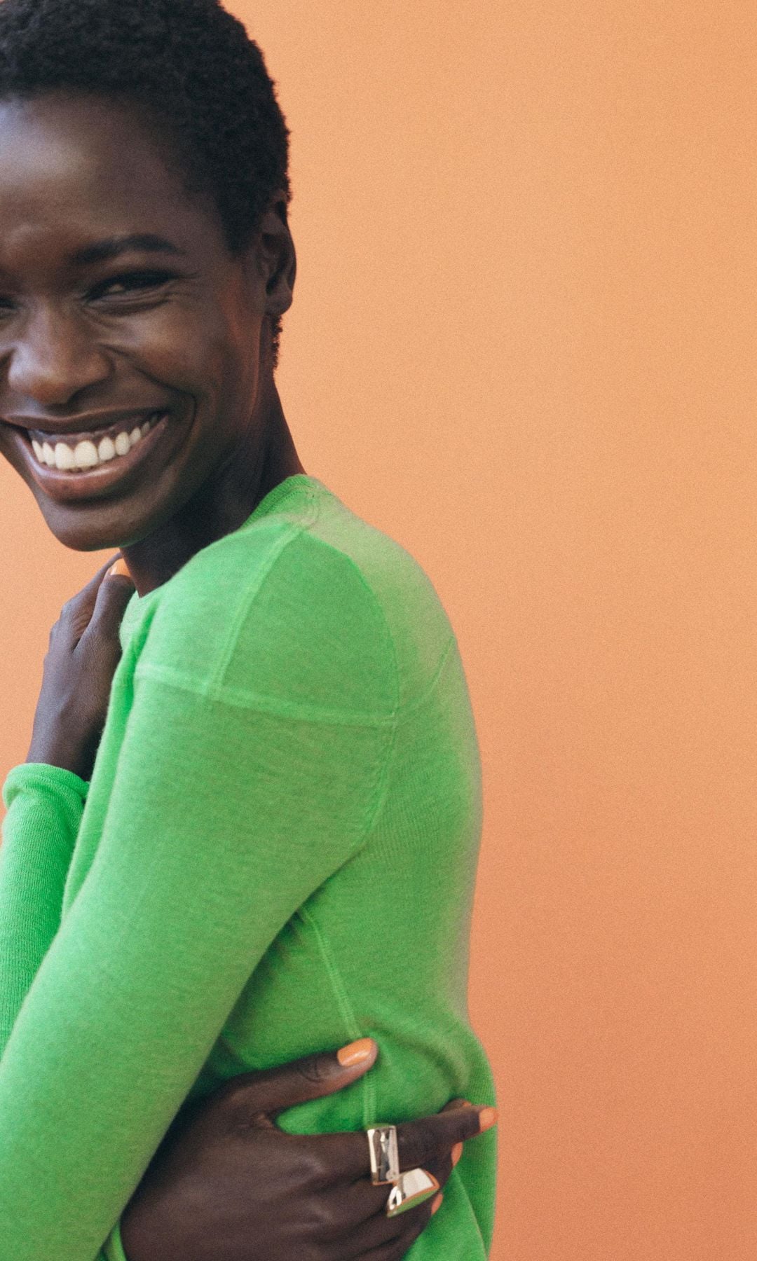 Zara manicura naranja