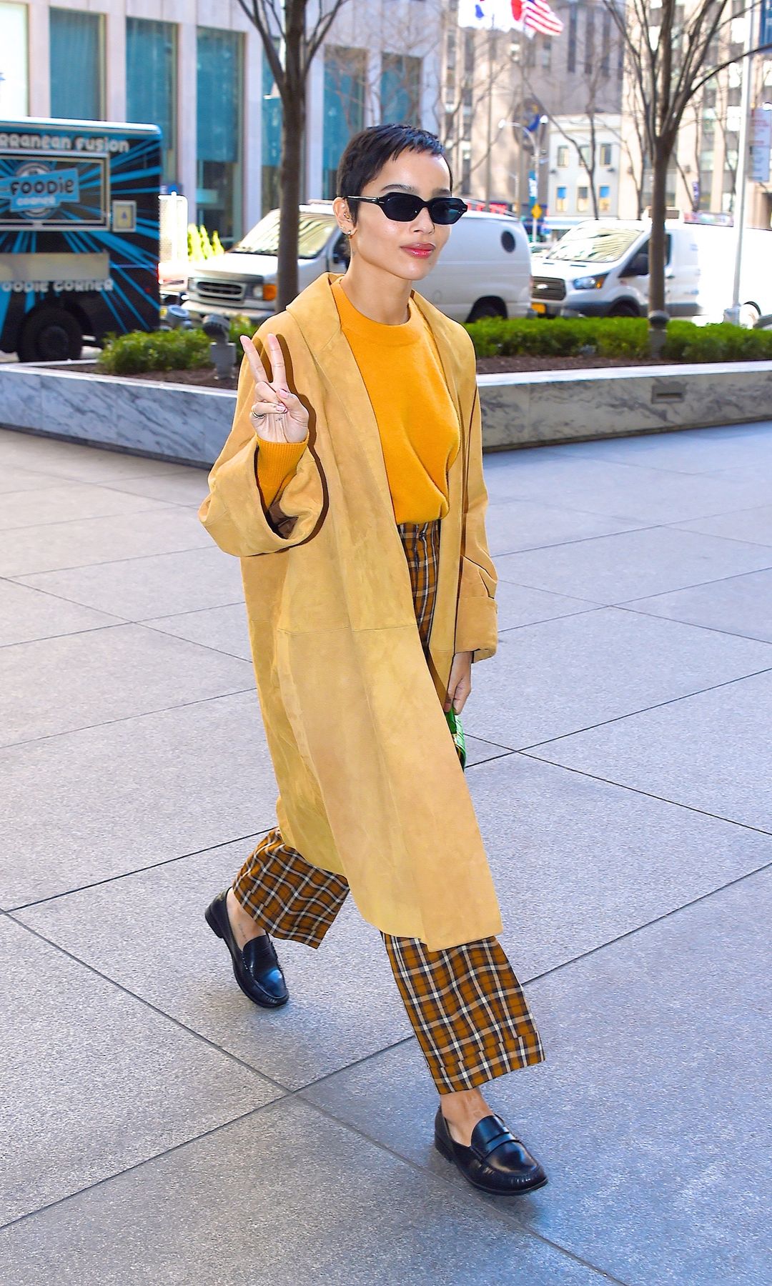 Zoë Kravitz con mocasines