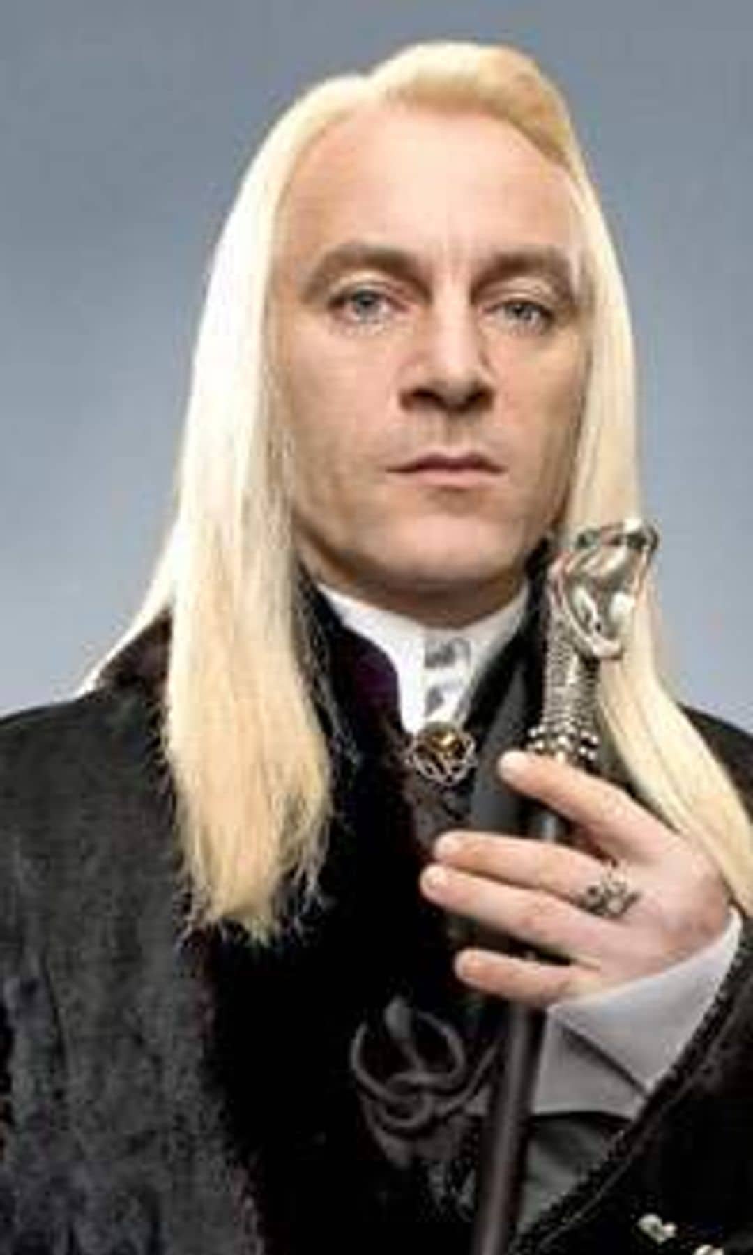 Lucius Malfoy es el padre de Draco en la saga de novelas de 'Harry Potter', que en el cine interpreto Jason Isaacs