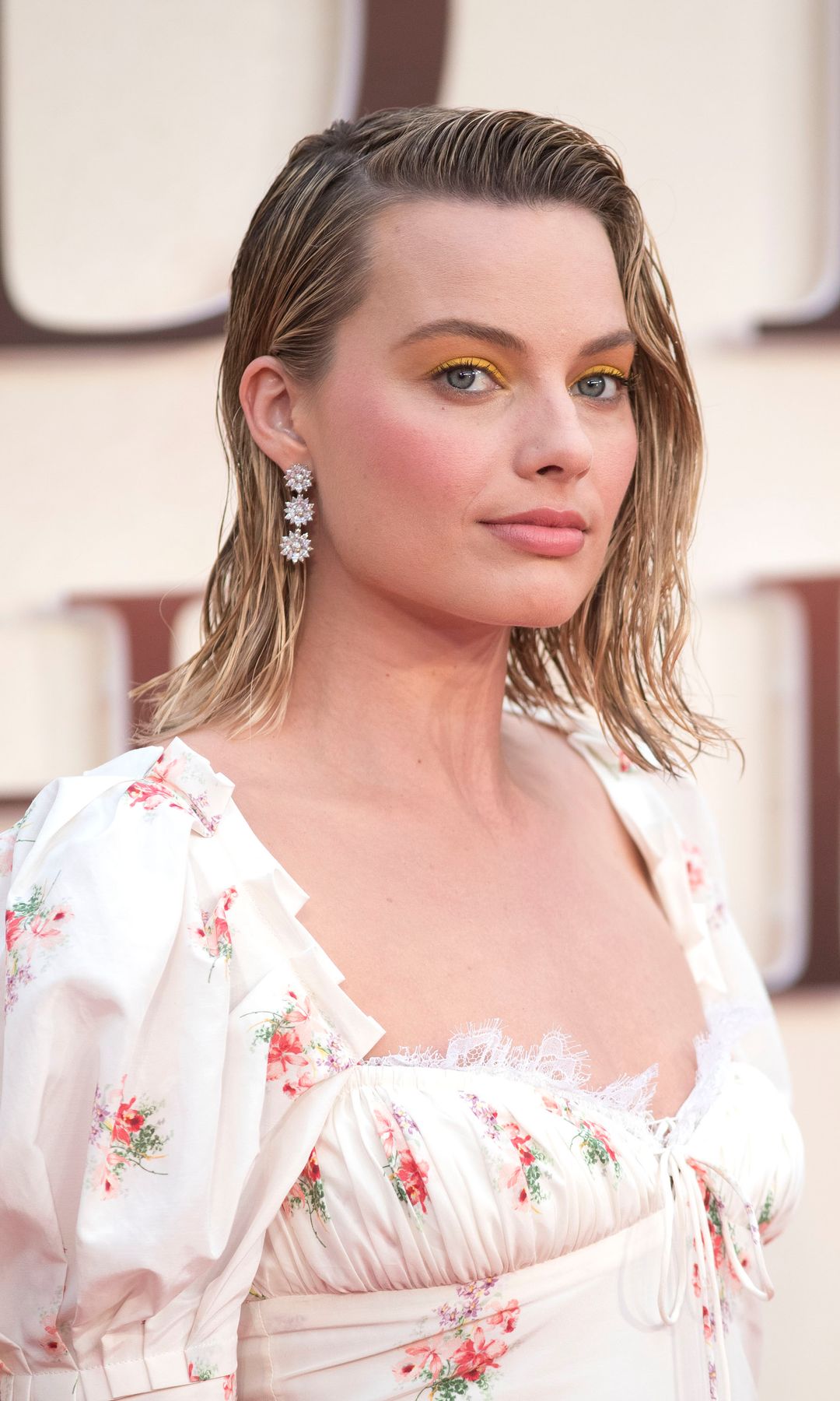  Margot Robbie en la premiere de 'Goodbye Christopher Robin' 