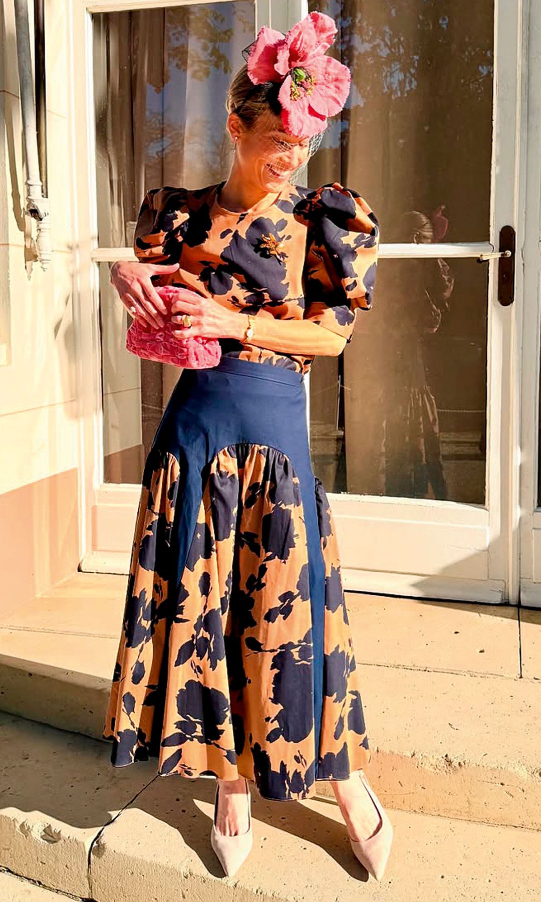 Inés de Cominges con un atuendo de invitada de lo más 'chic'