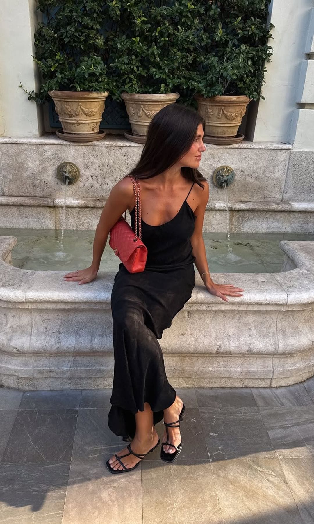 Marta Vidaurreta vestido negro 2025