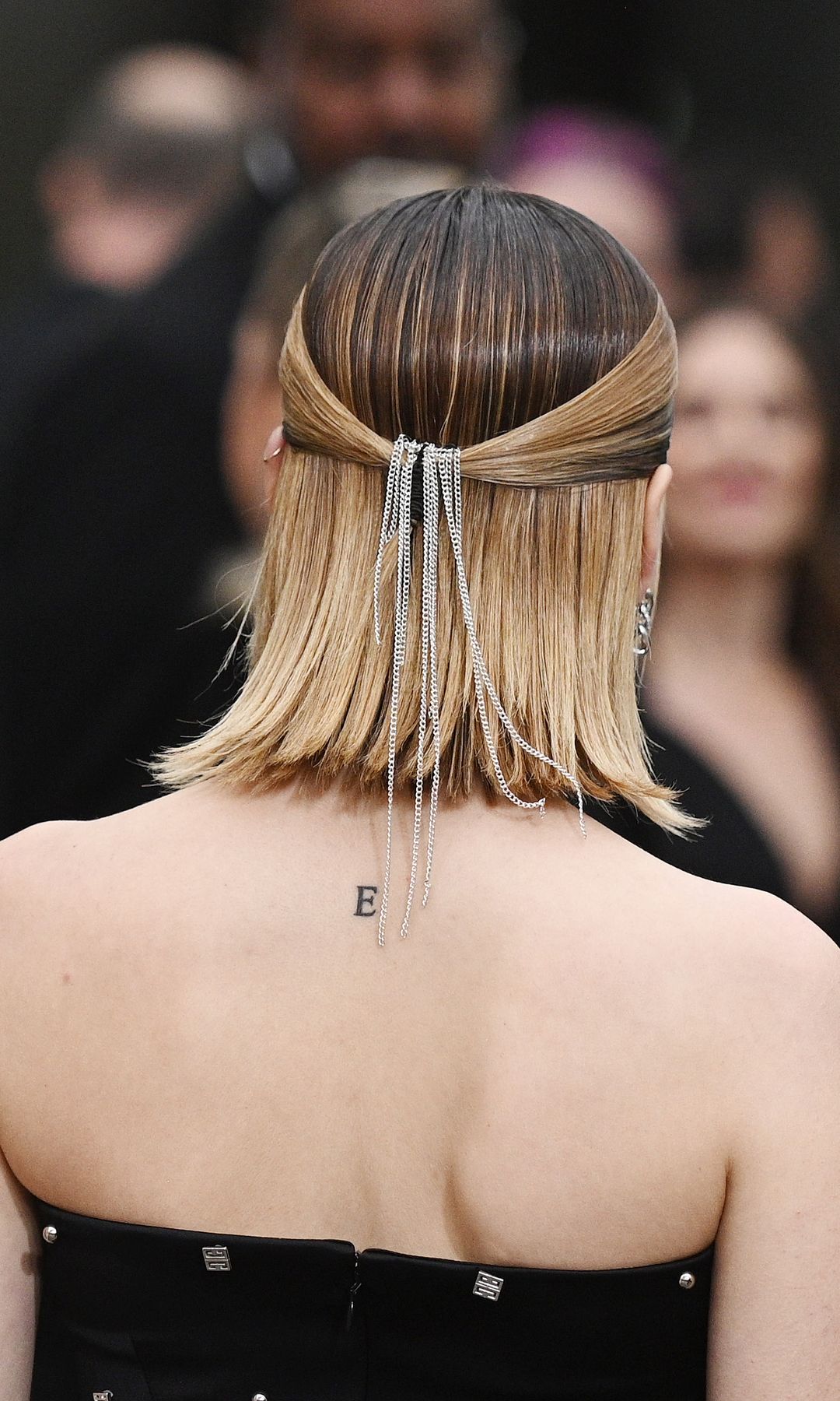 Milly Alcock en los Globos de Oro de 2023