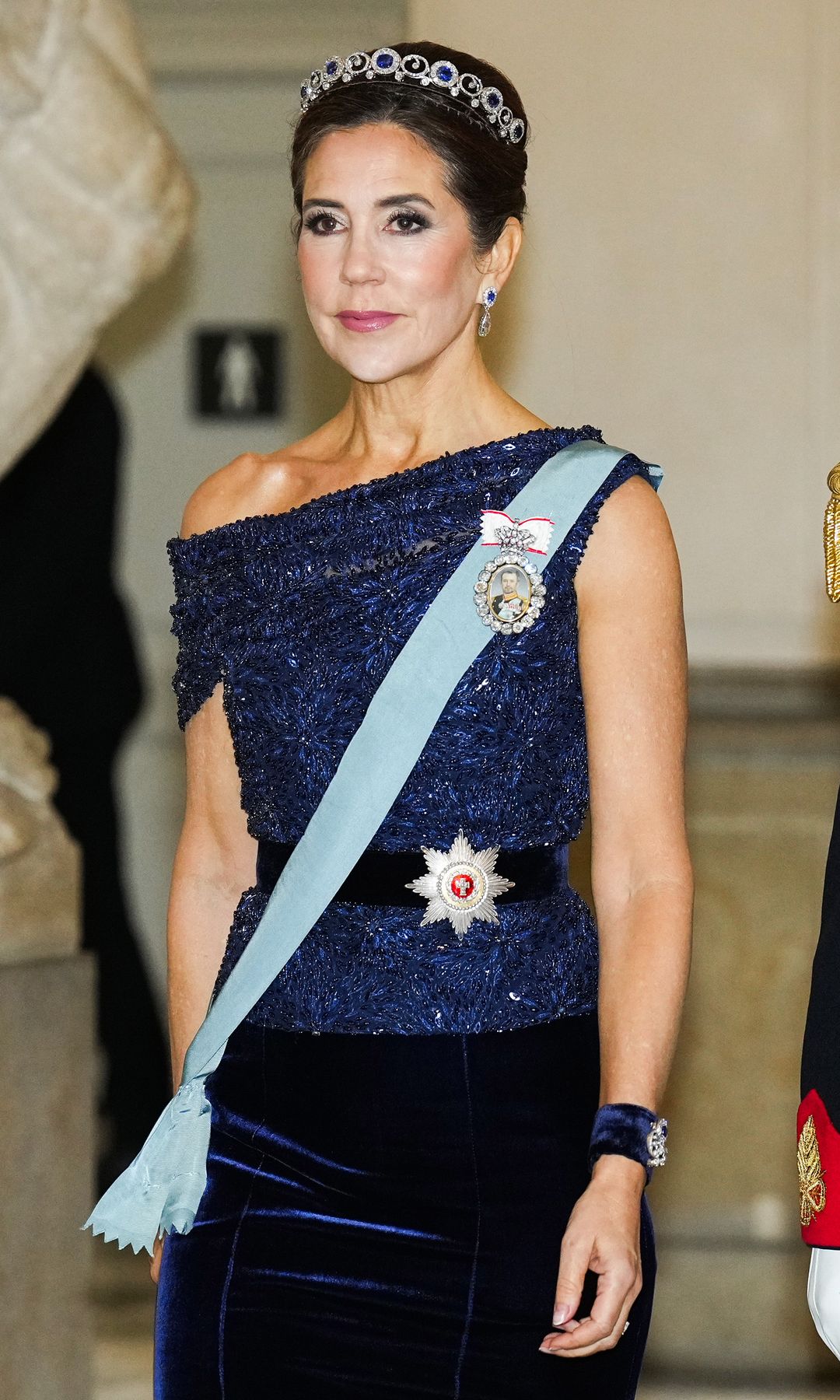 Los reyes Federico X y Mary de Dinamarca a su llegada a la cena de Estado celebrada en el Palacio de Christiansborg, en Copenhague, con motivo de la visita oficial del presidente de Vietnam, el 19 de octubre de 2026.