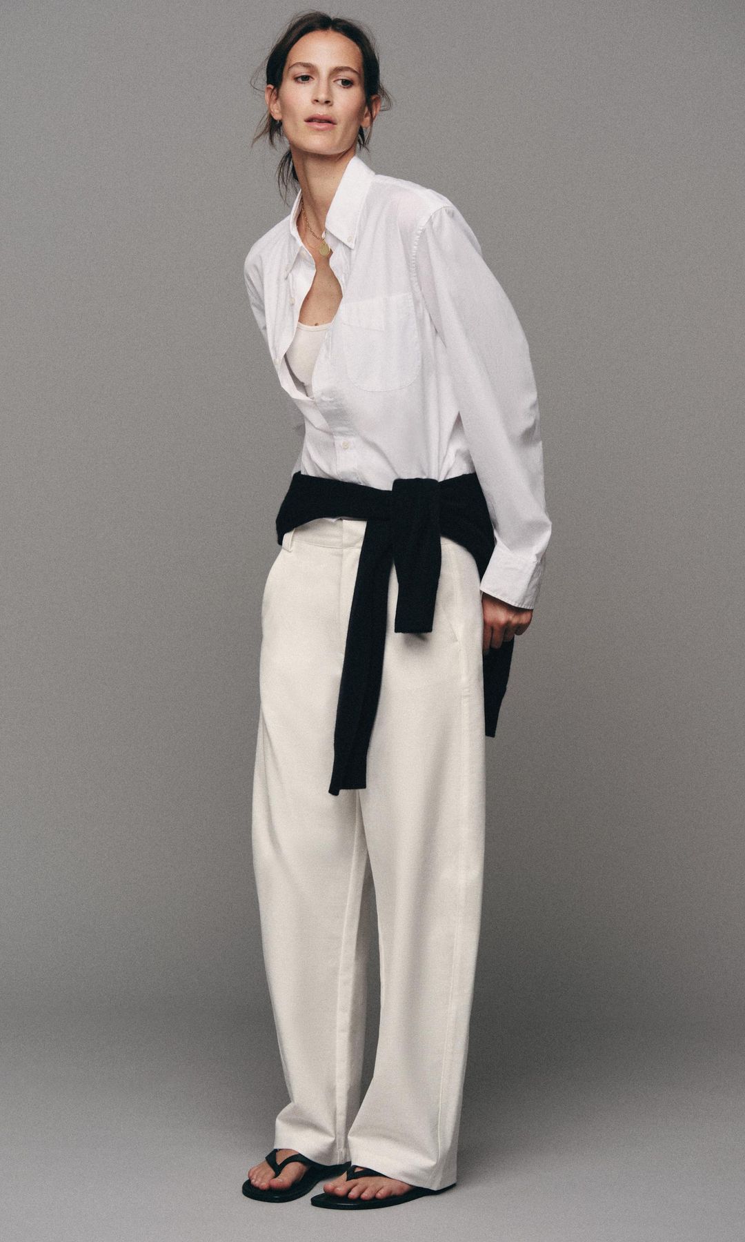 Zara tiene los pantalones anchos que se convertirán en nuestro comodín del otoño-invierno: seis básicos que elevan cualquier look