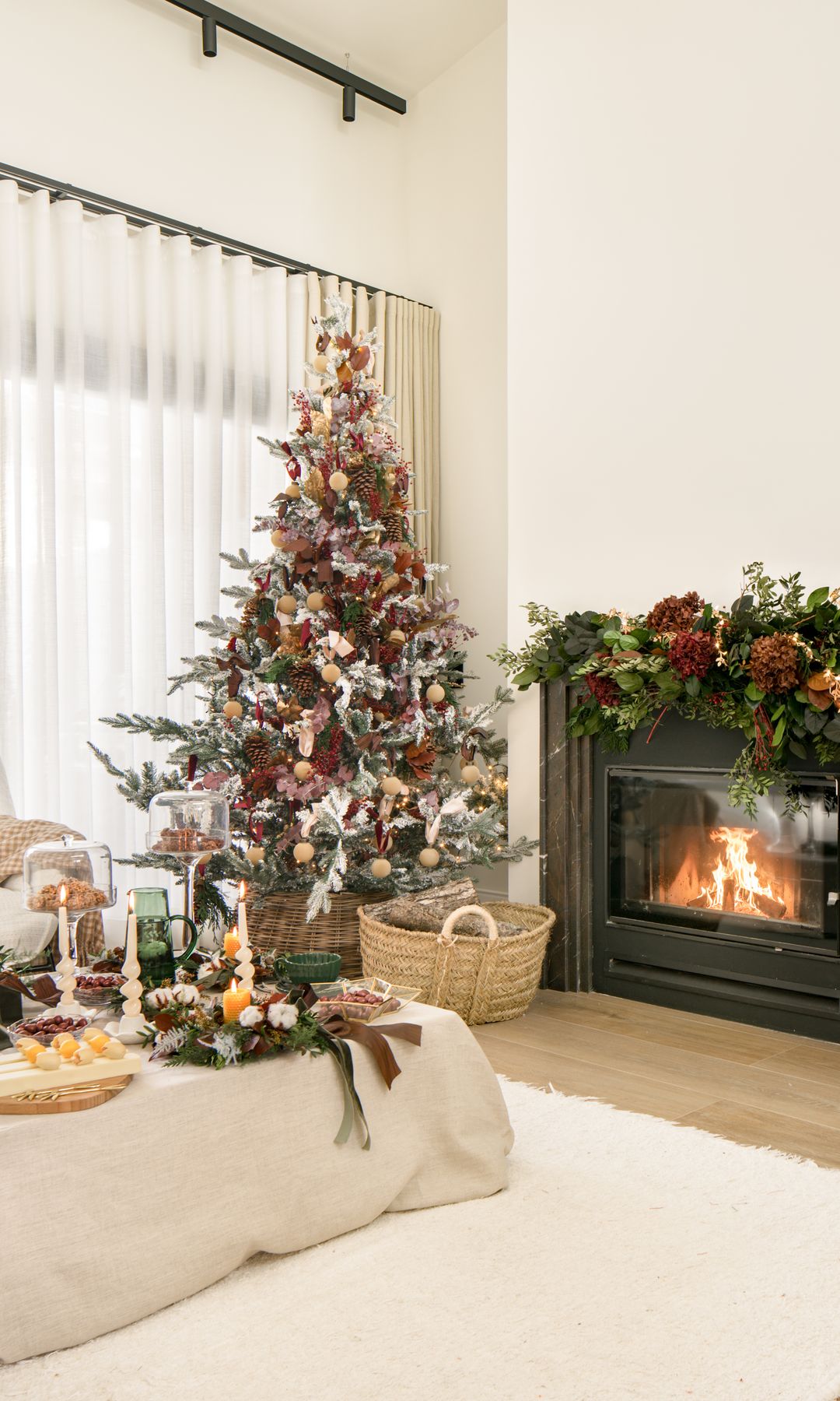 Salón con árbol de Navidad