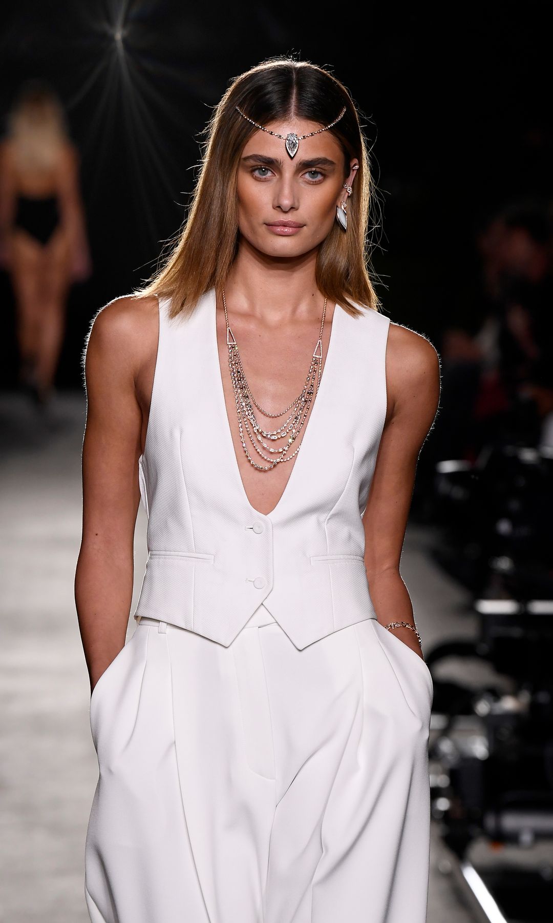 Taylor Hill en octubre de 2021, con la colección de Kate Moss