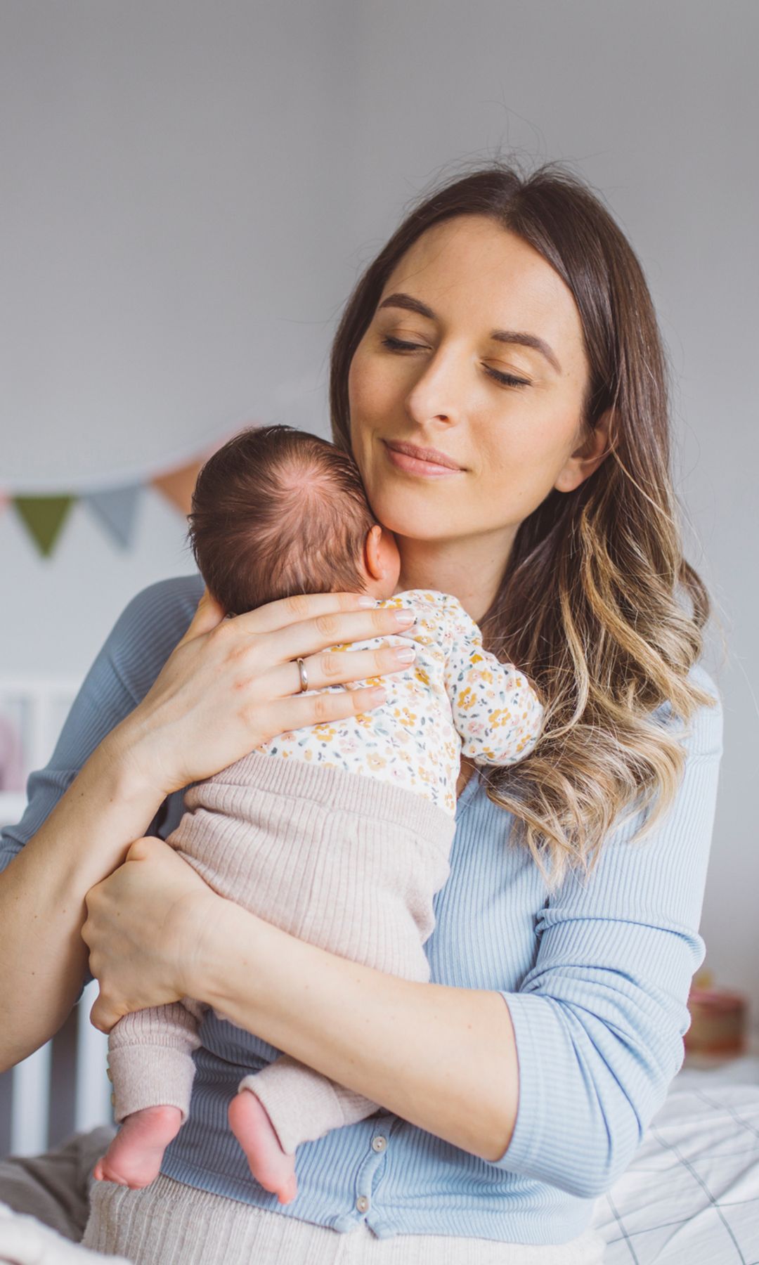 Madre con su bebé recién nacido