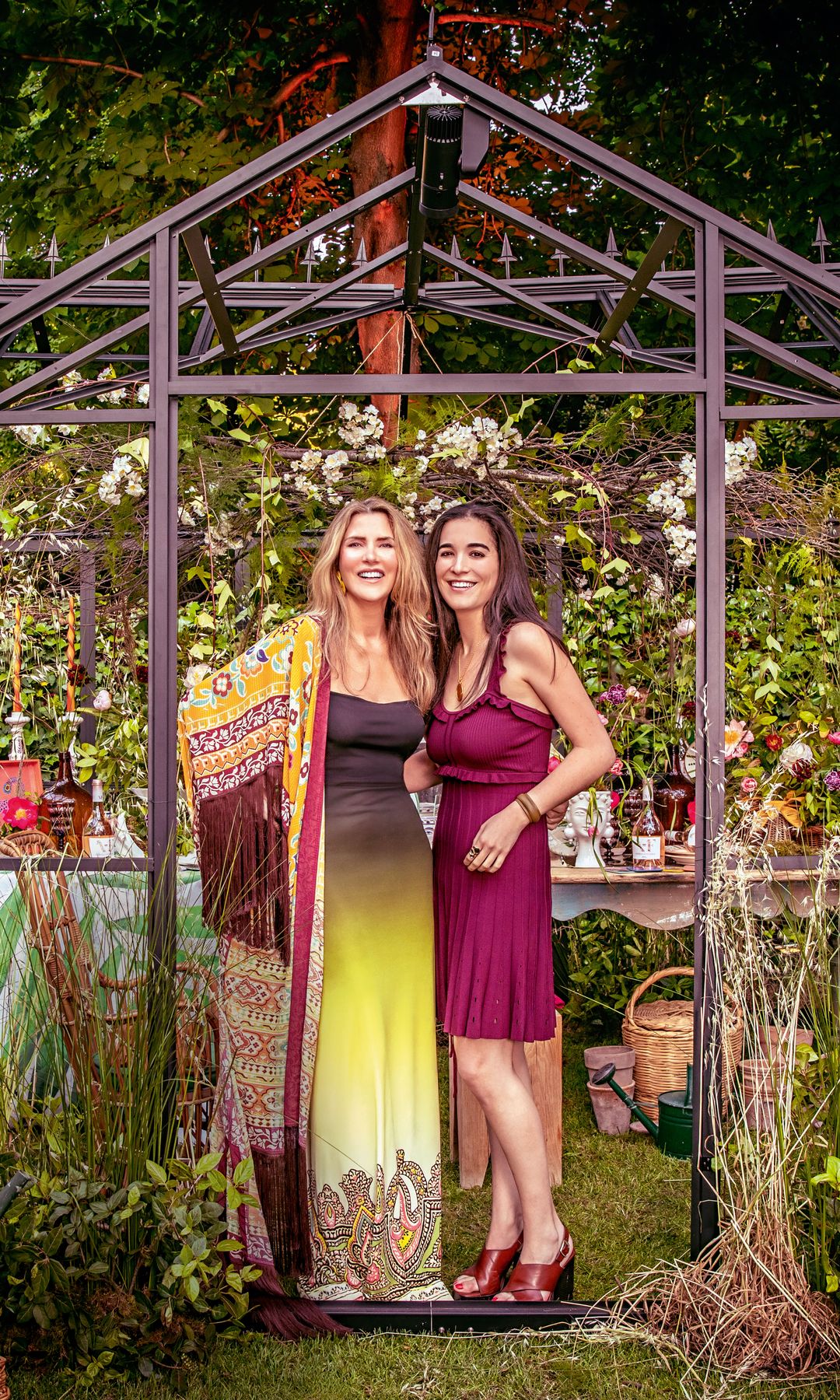 Sandra, con un conjunto de Etro, y la novia del año, Bárbara Mirjan