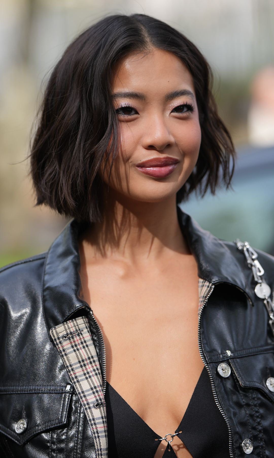 Mujer con pelo corto