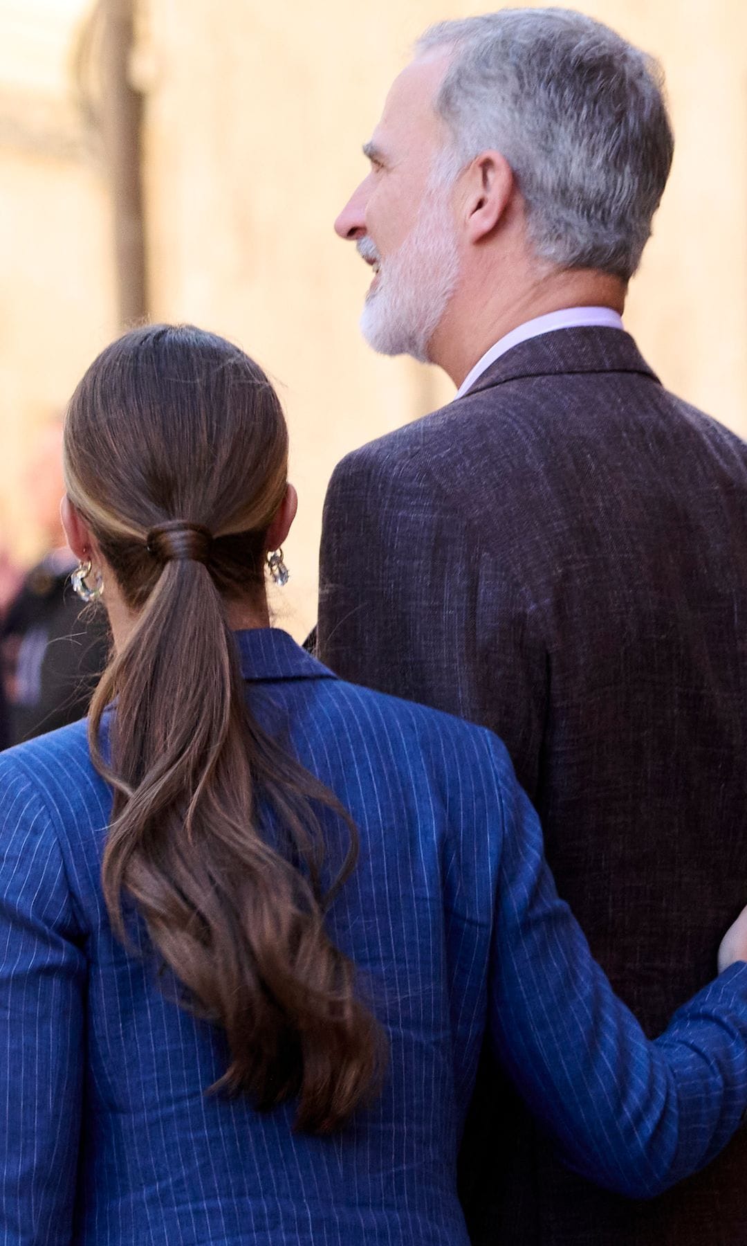 La princesa Leonor en la visita al Palacio Real de Olite con el Rey Felipe VI