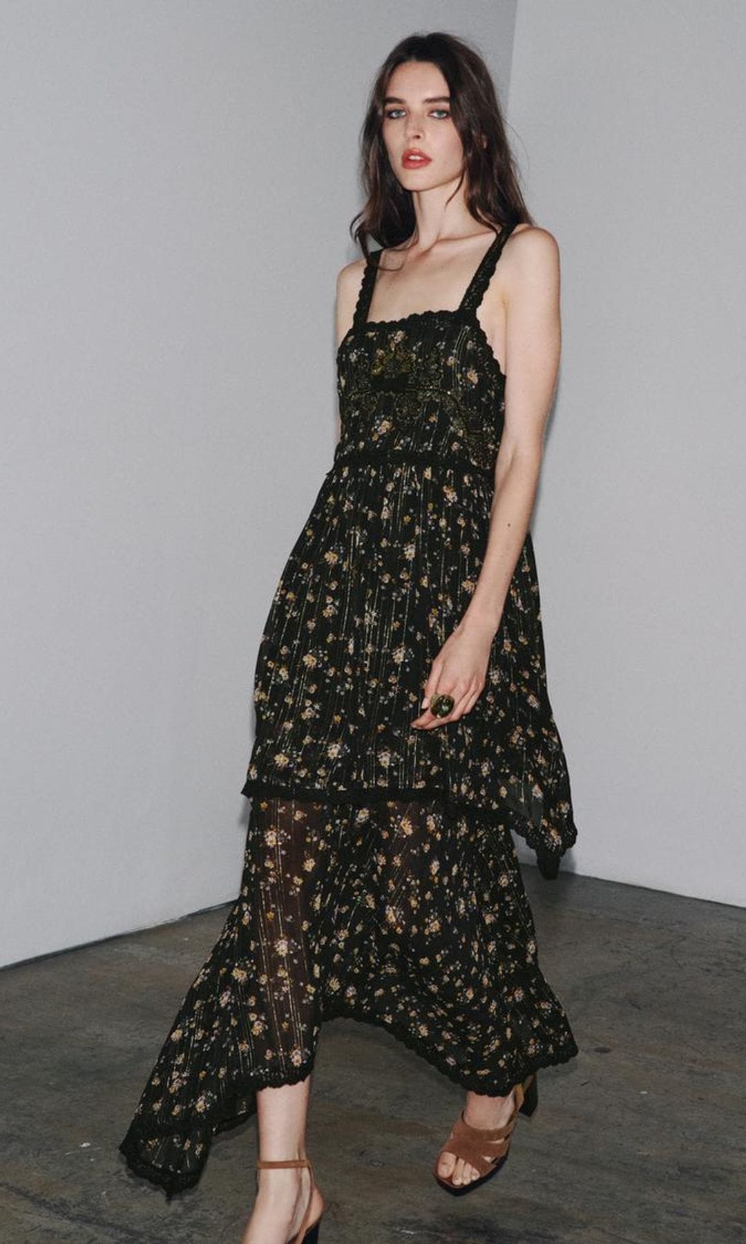 vestido volantes y flores