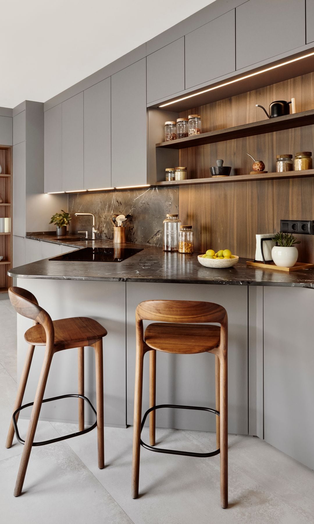 Cocina con saliente