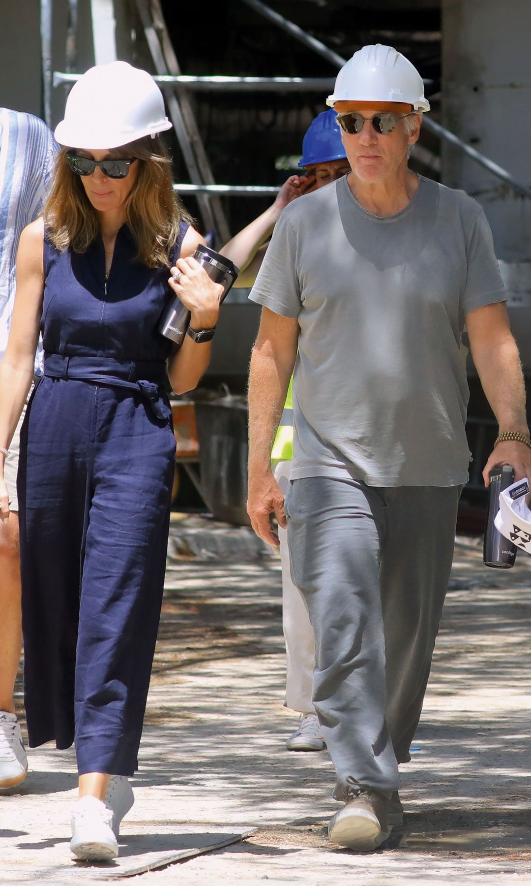 Richard Gere y su mujer, Alejandra, se acercaron junto a su perro a las obras del nuevo campus del colegio en La Moraleja, la urbanización madrileña en la que reside la pareja
