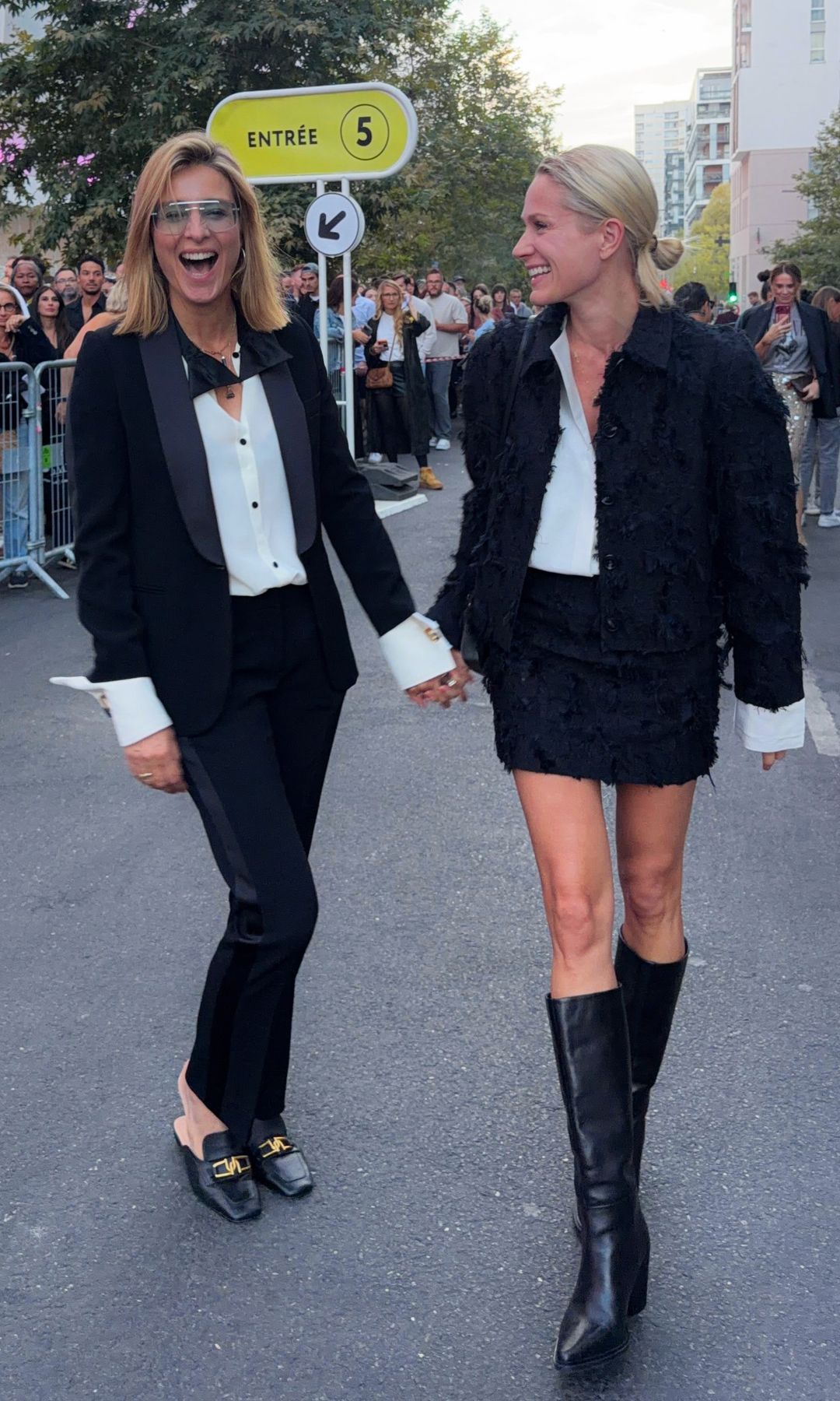 Sandra Barneda y Pascalle Paerel en un retrato la mar de enamoradas