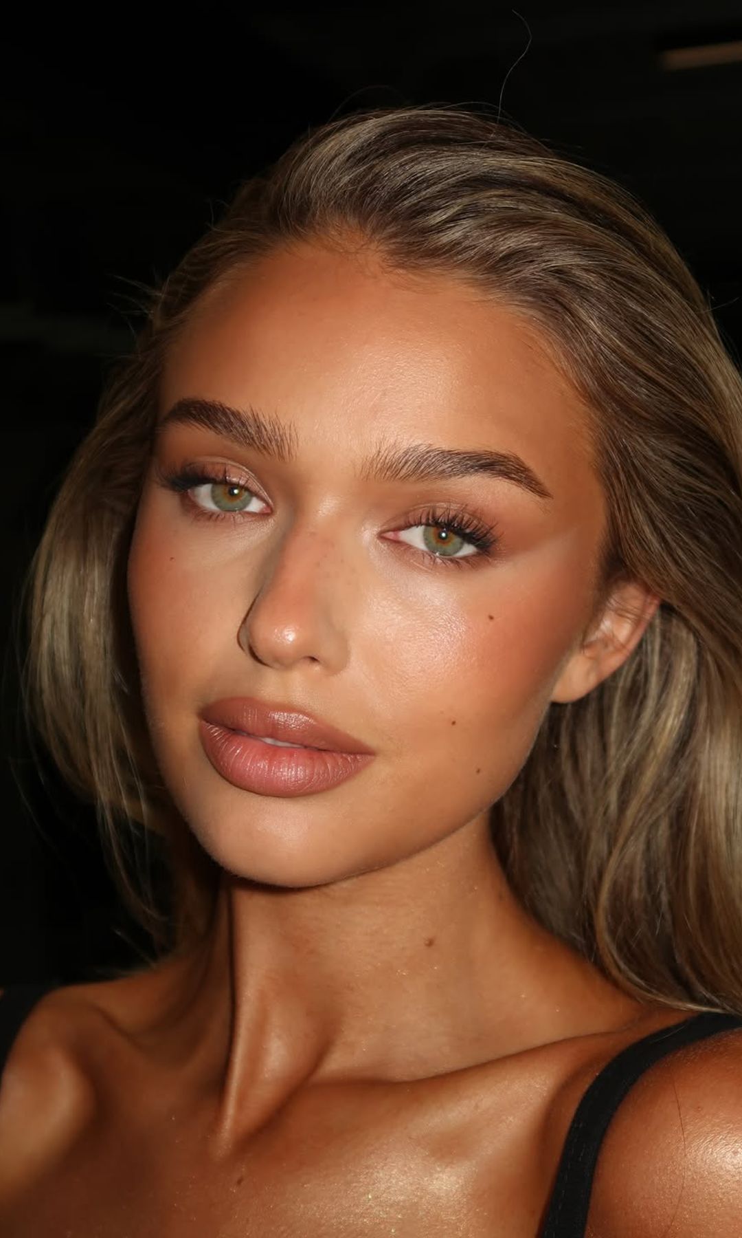 Maquillaje en tonos tierra
