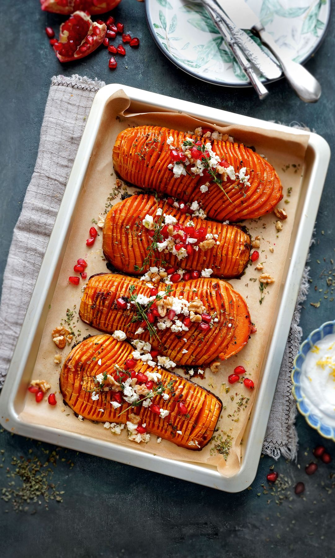 Calabaza hasselback con miel y mostaza