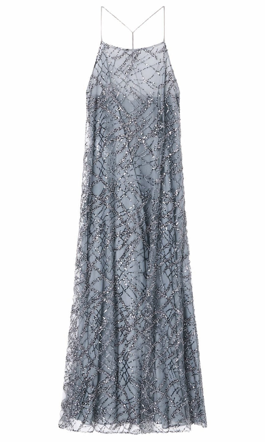 Vestido de tul bordado (880 €), de Emporio Armani