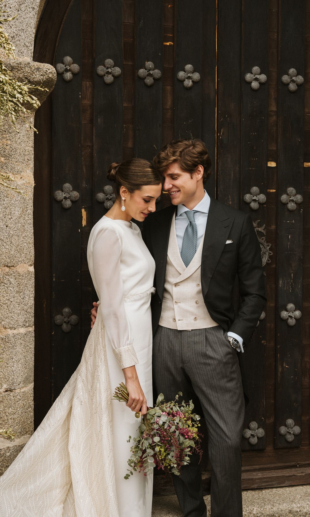 Ramo de novia silvestre con verdes