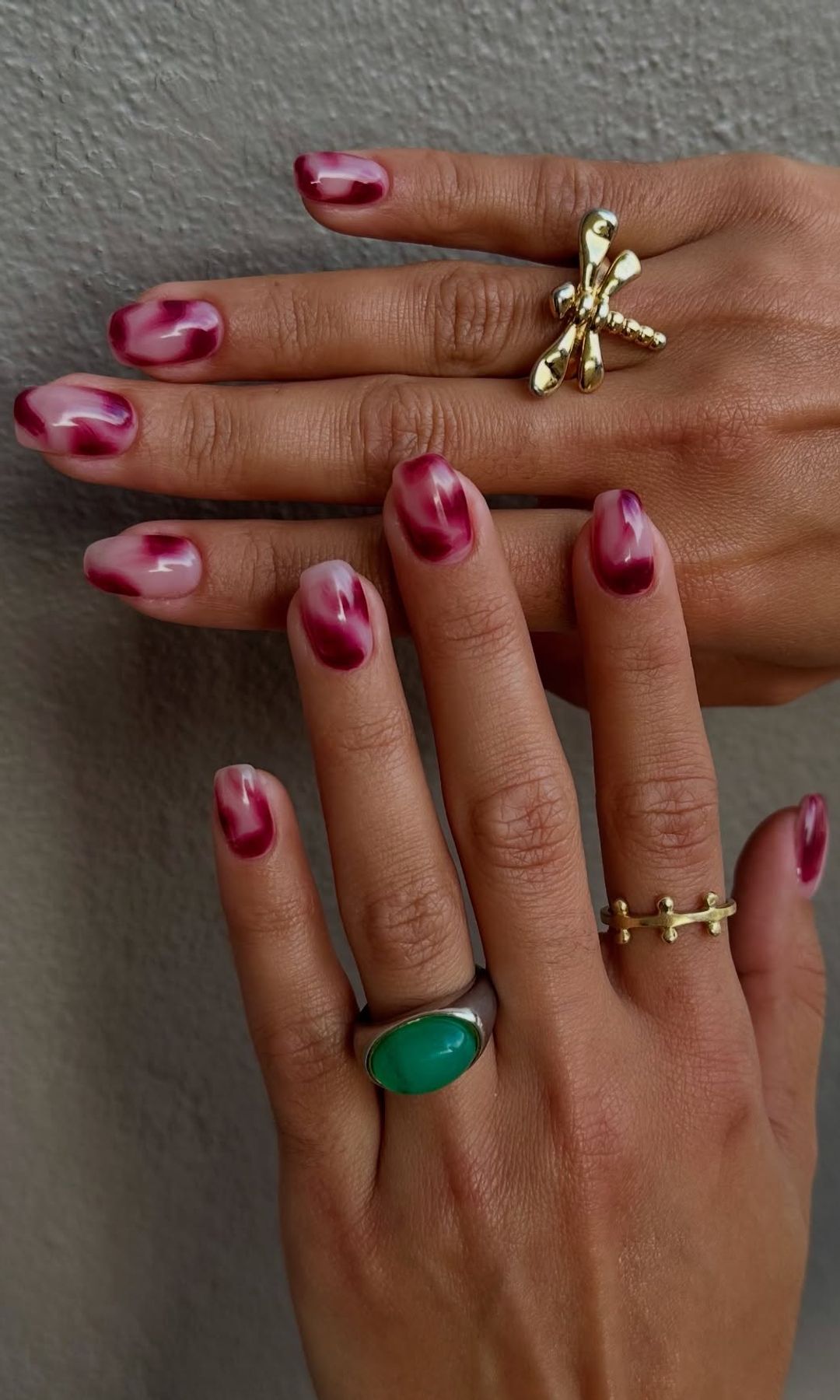 Manicura efecto difuminado en tonos rosados