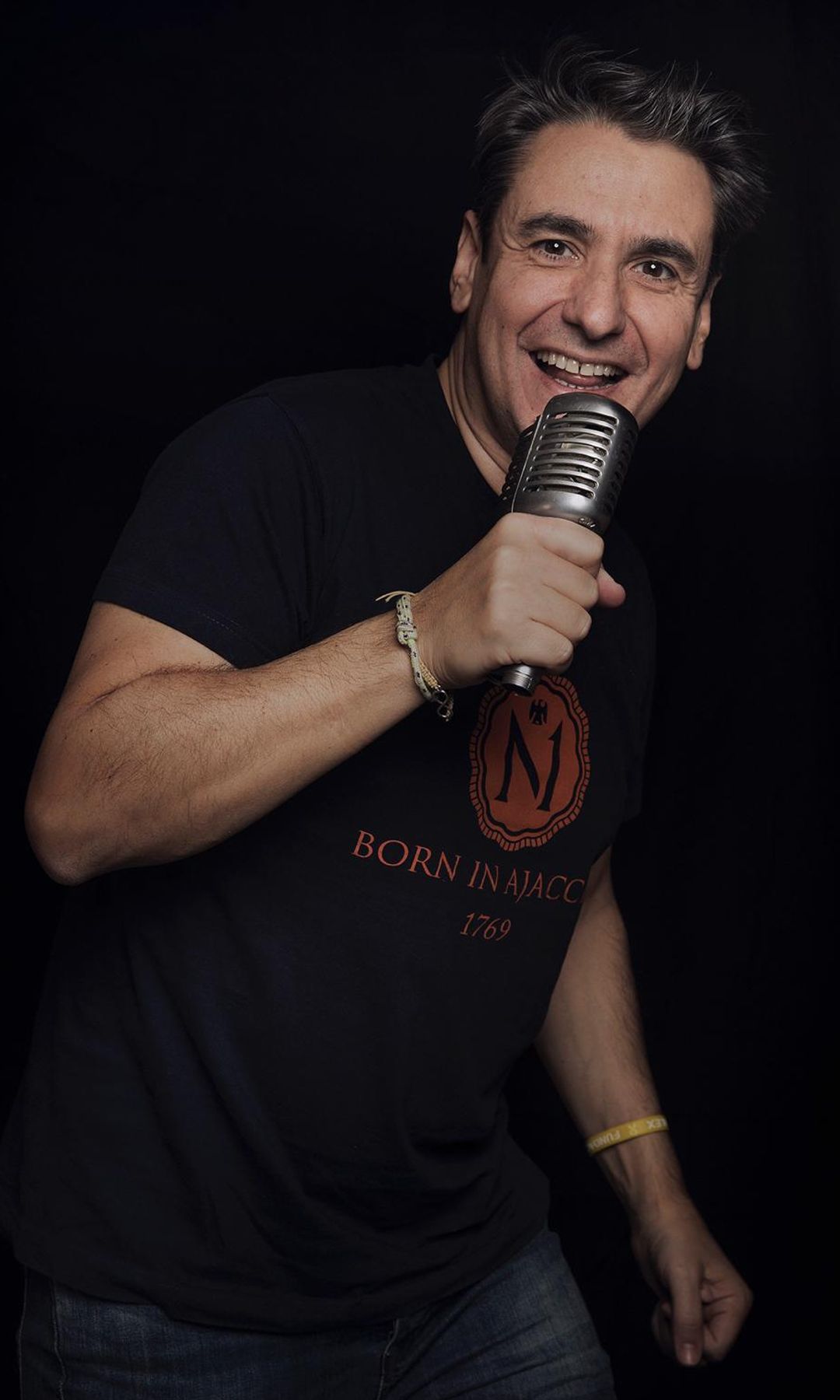 Fernando López, el cantante principal del grupo 'Modestia Aparte'