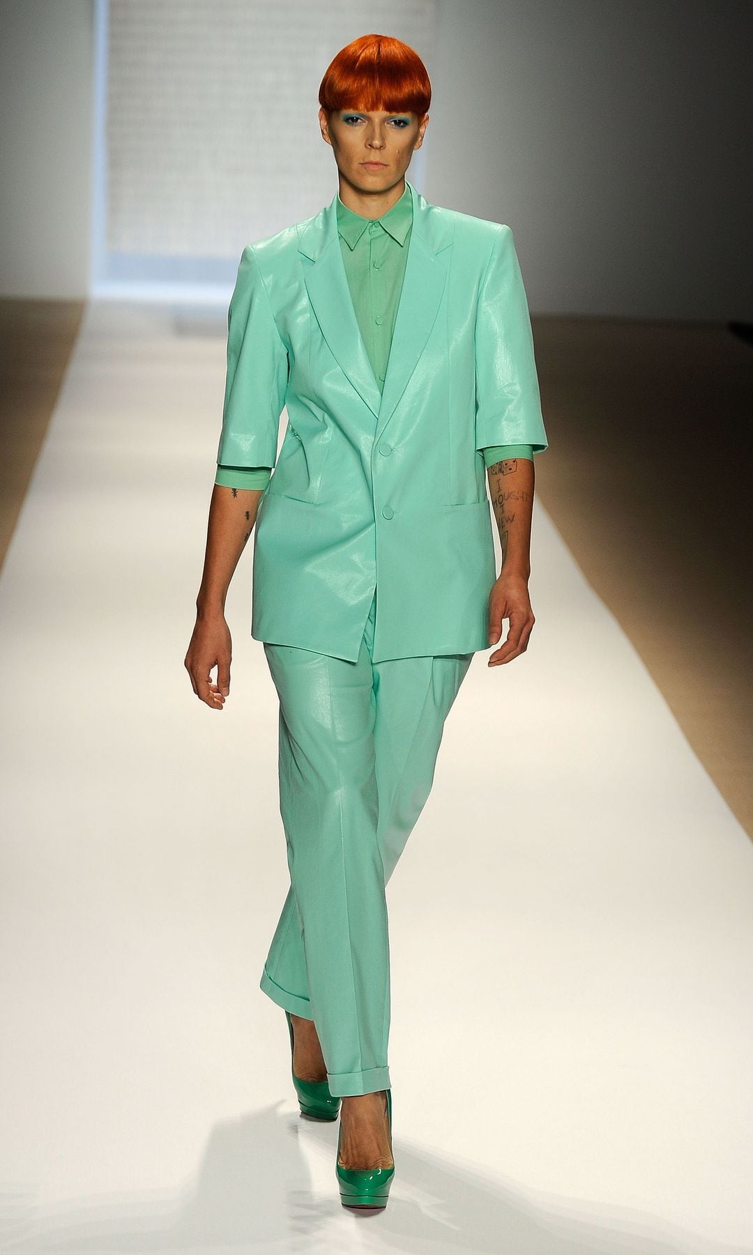 Bimba Bosé desfila para David Delfín en Nueva York (2009) 