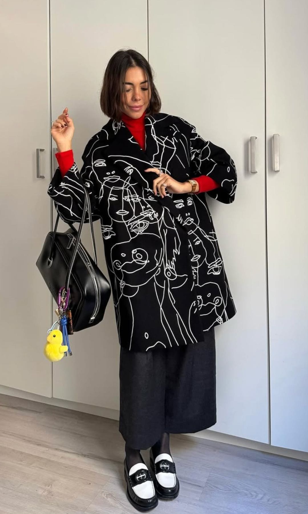 ¡HOLA! Fashion 7 looks con pantalón negro