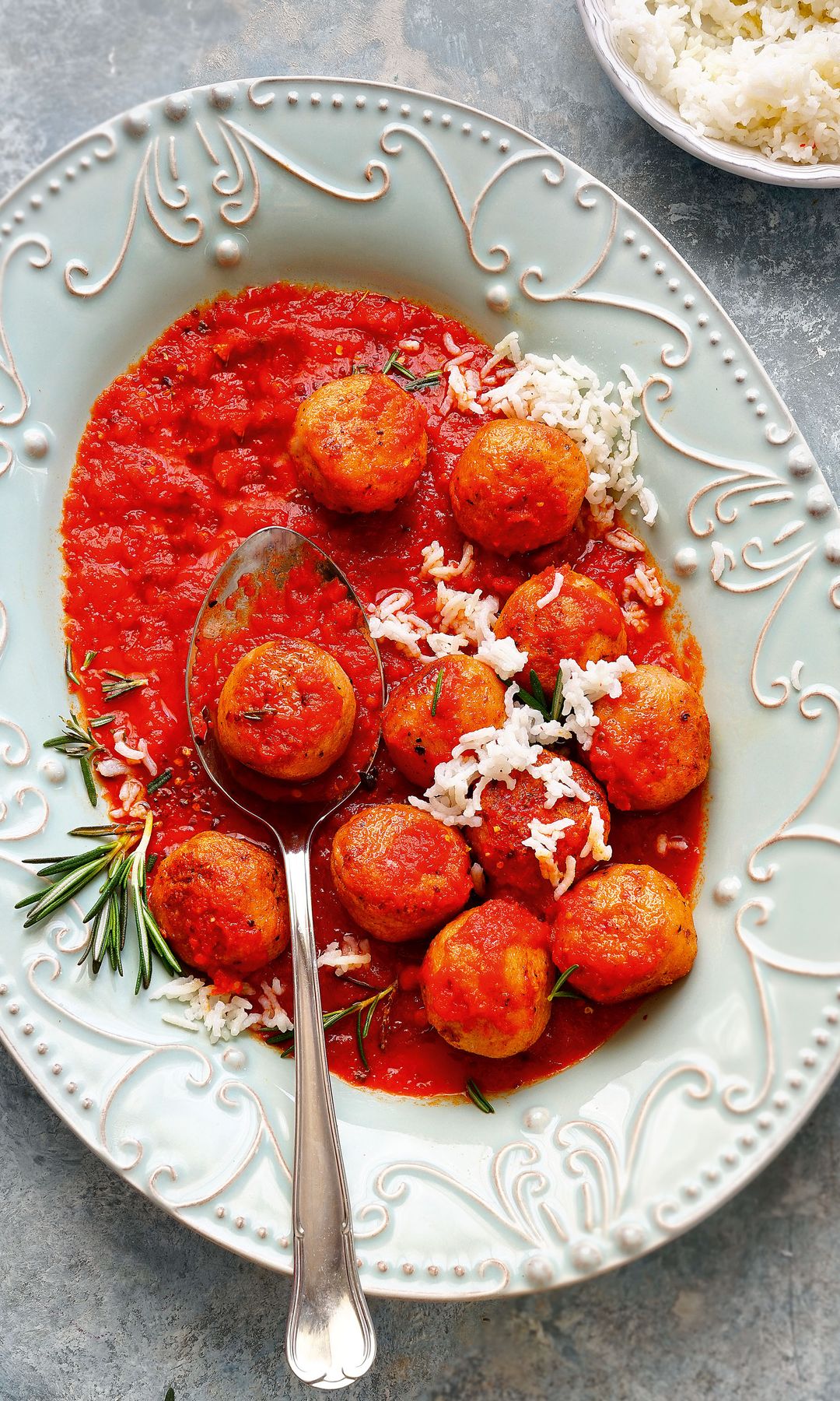 Albóndigas al horno con salsa de tomate