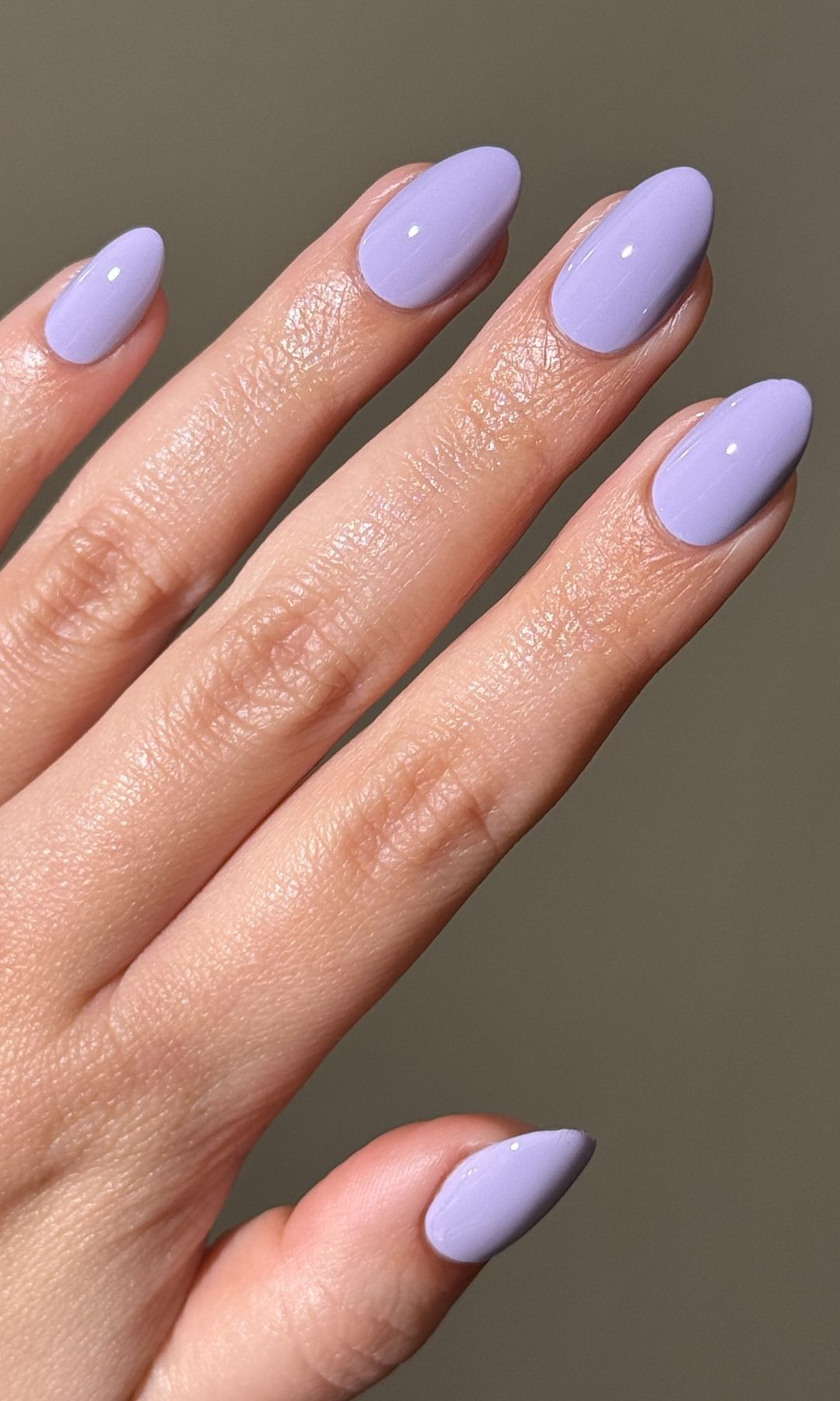 Manicura color lila