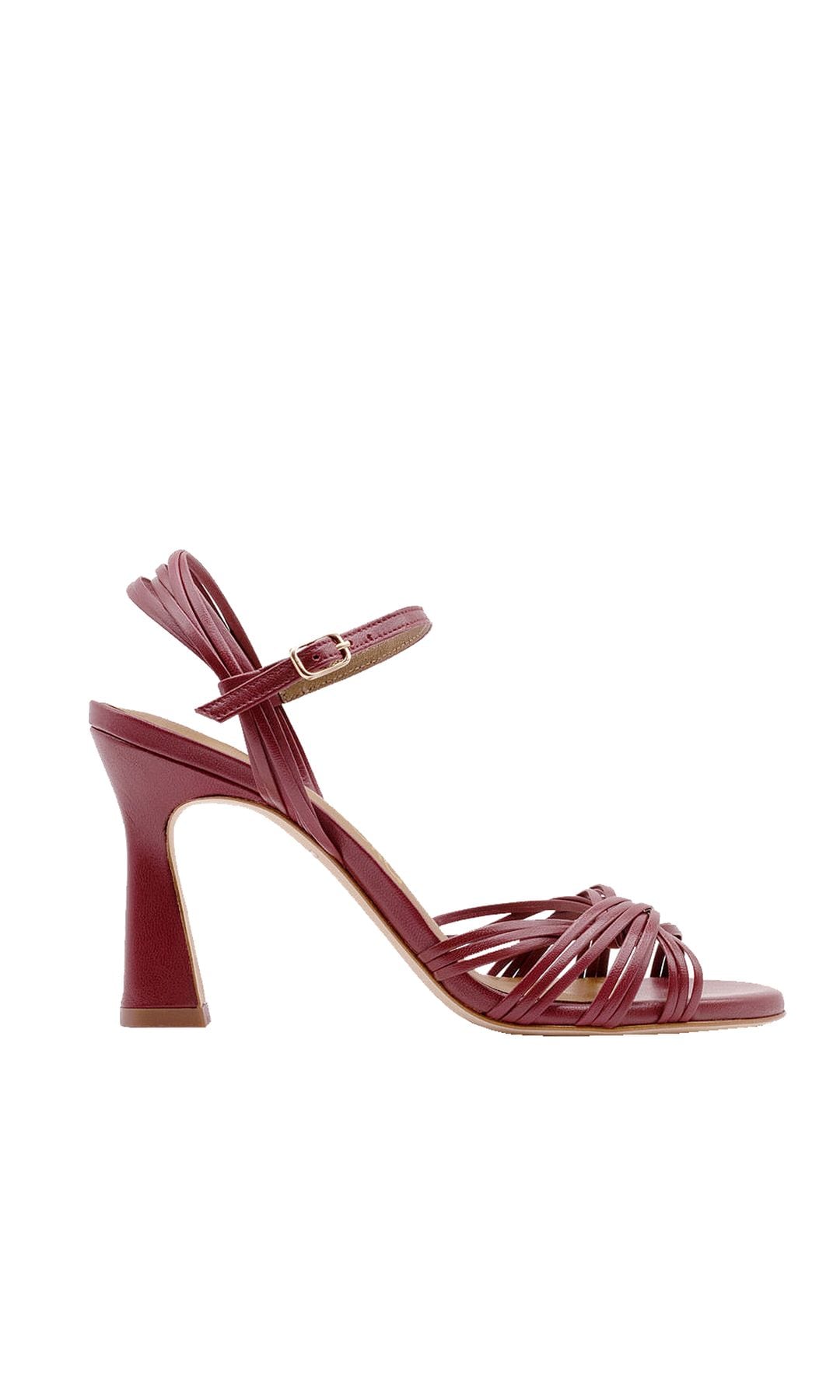 Sandalias de piel con tiras (280 €), de Flor de Asoka
