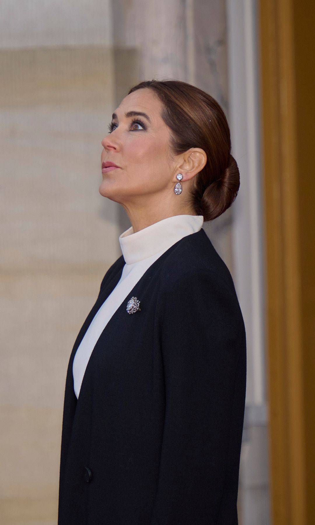 Mary de Dinamarca con un moño bajo Buntë Bun 