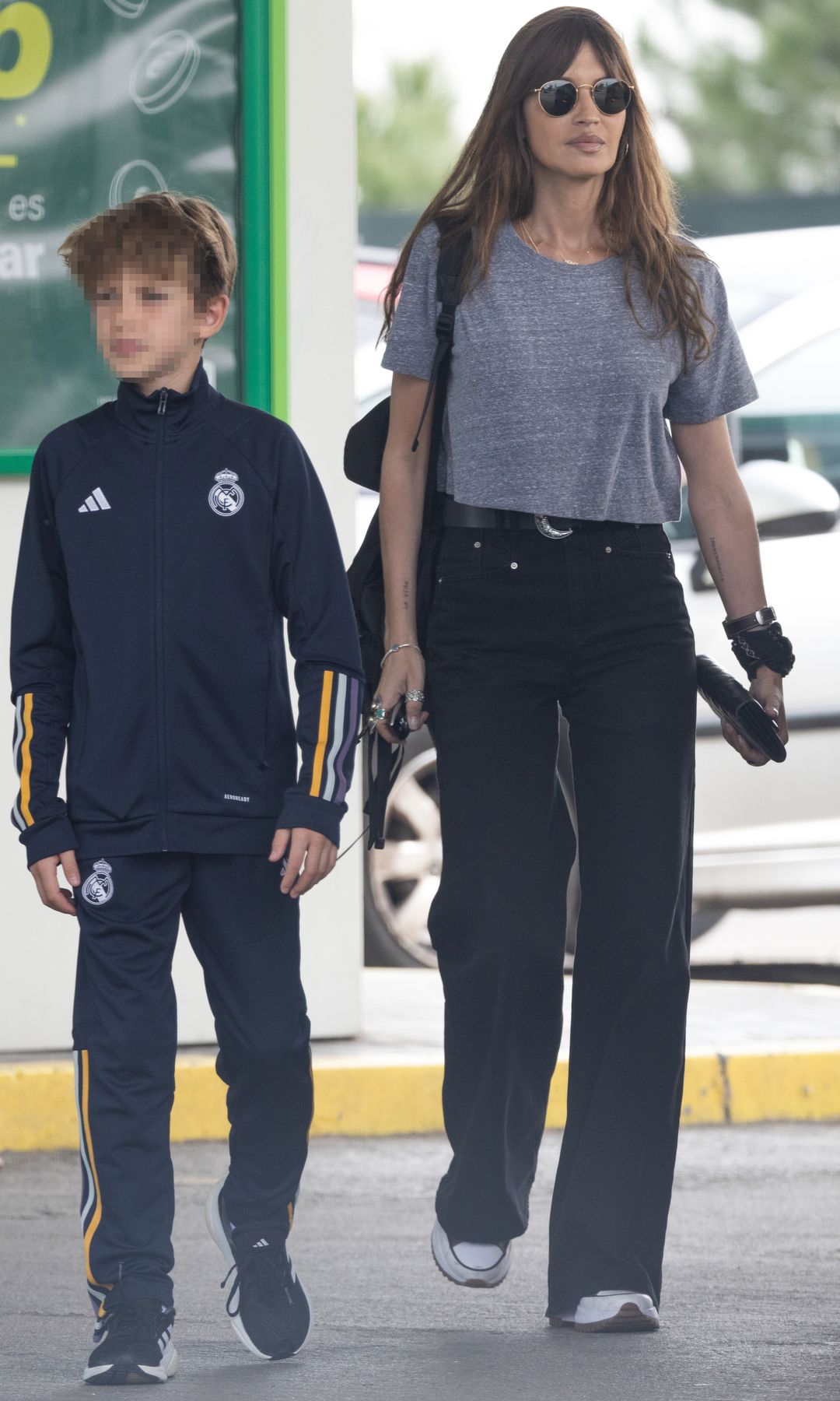 Sara Carbonero con su hijo Martín el 22 de marzo de 2024 en Madrid 
