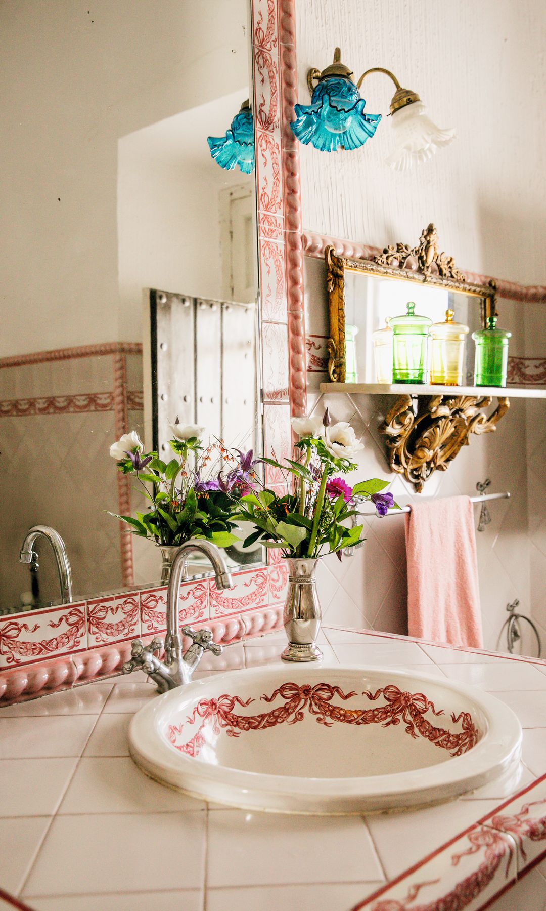 Detalle de uno de los cuartos de baño de la hacienda de Federica de Vallés y Huesca  