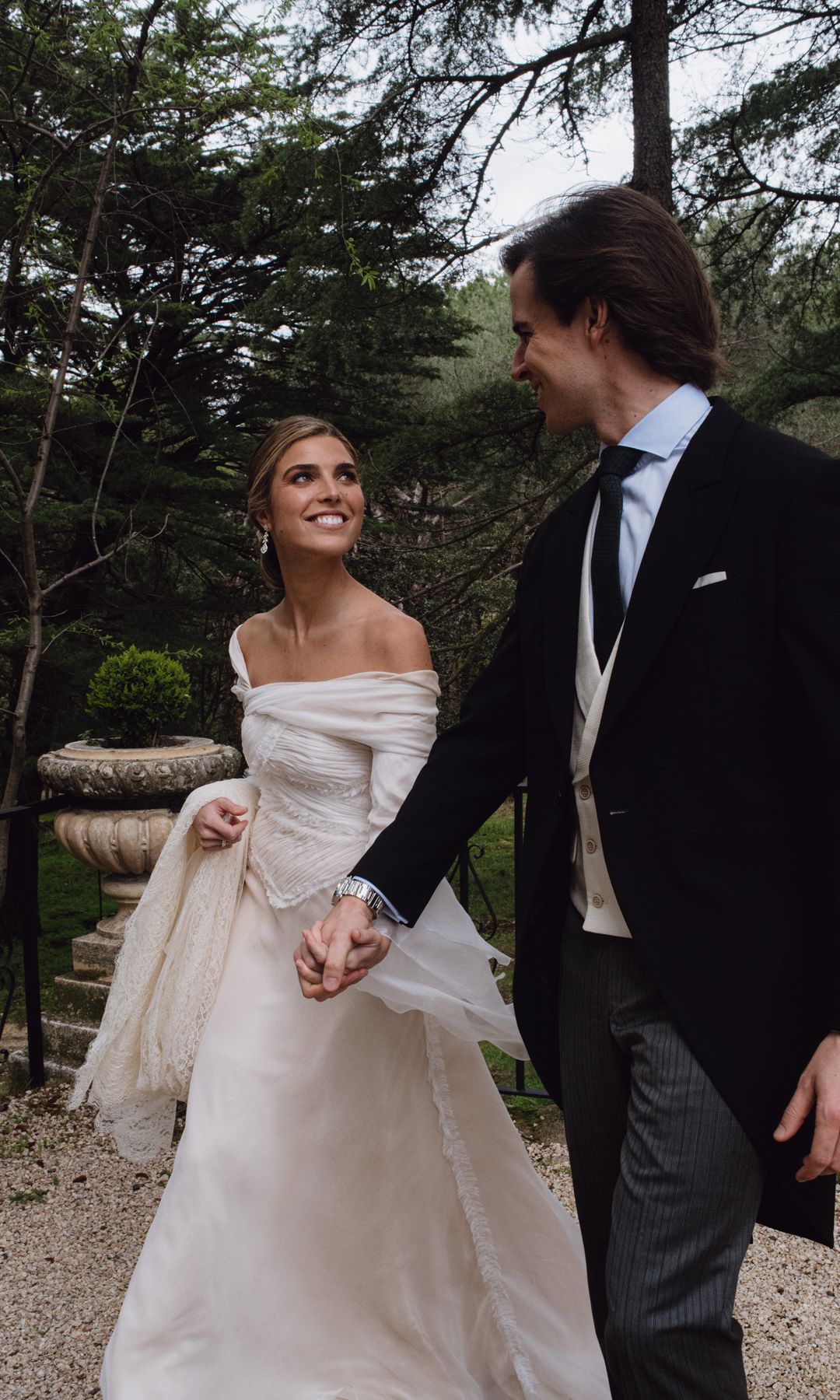 Novia con vestido de Matelier, boda en Madrid