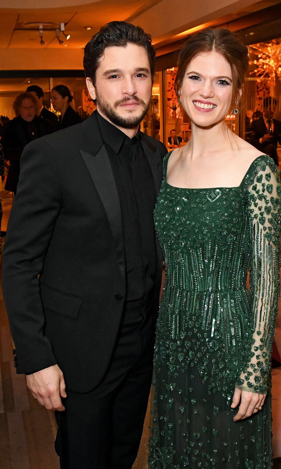 Rosie Leslie y Kit Harington en un 'photocall'