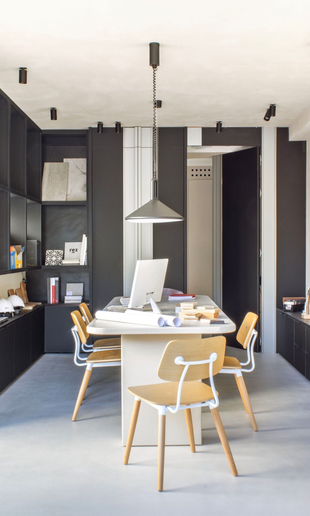 Estudio y showroom de Rez Estudio