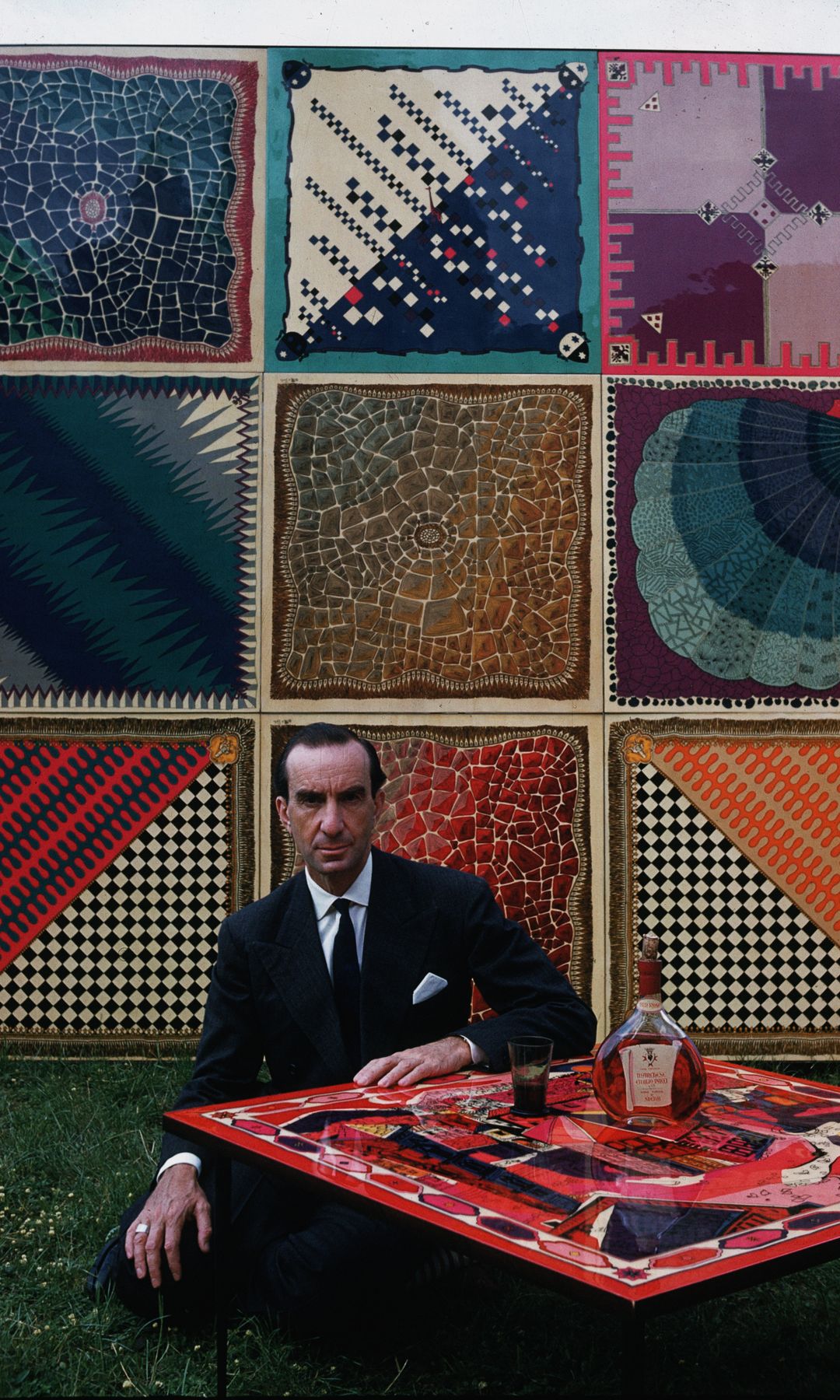 Emilio Pucci se convirtió en el rey del color y el estampado