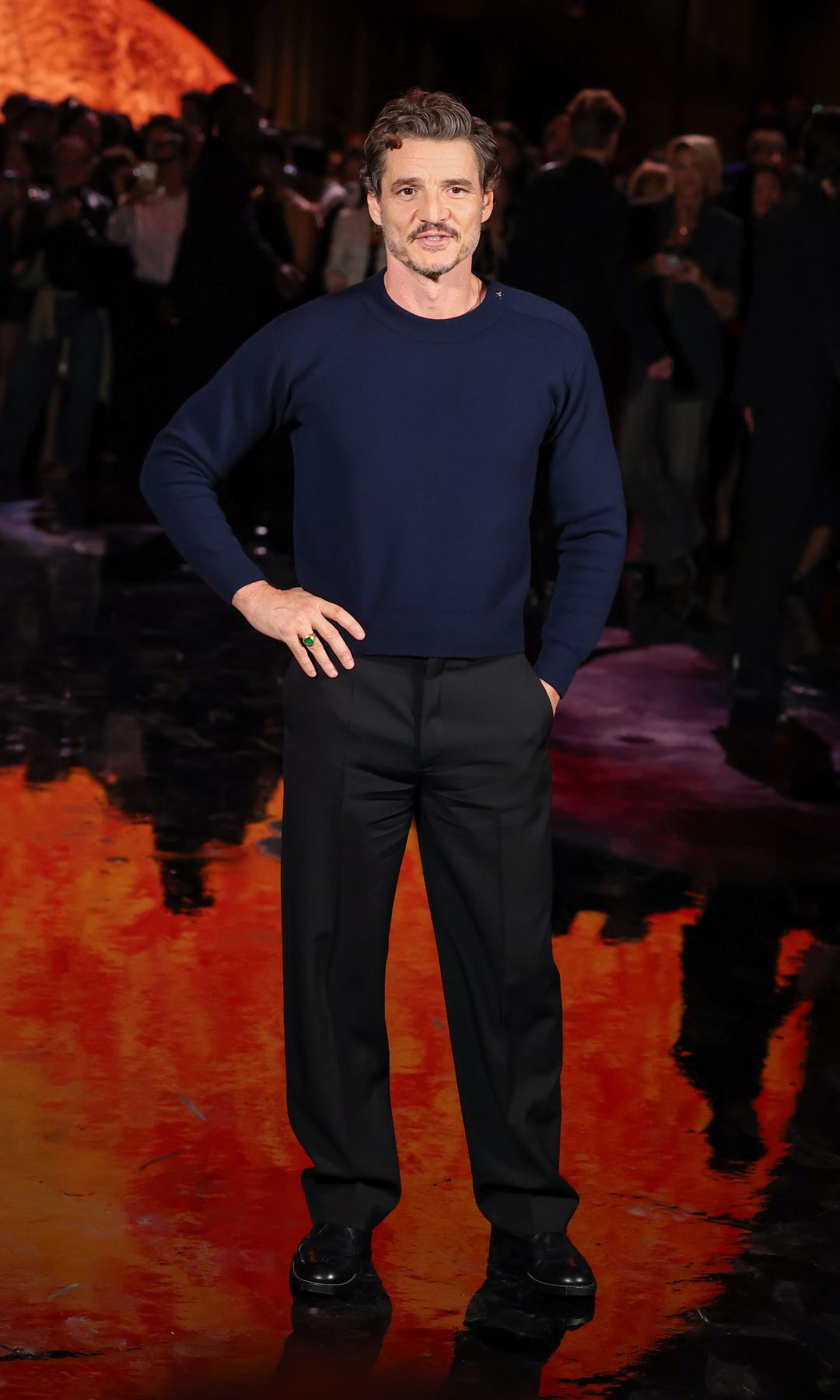 Pedro Pascal brilló como asistente del desfile.