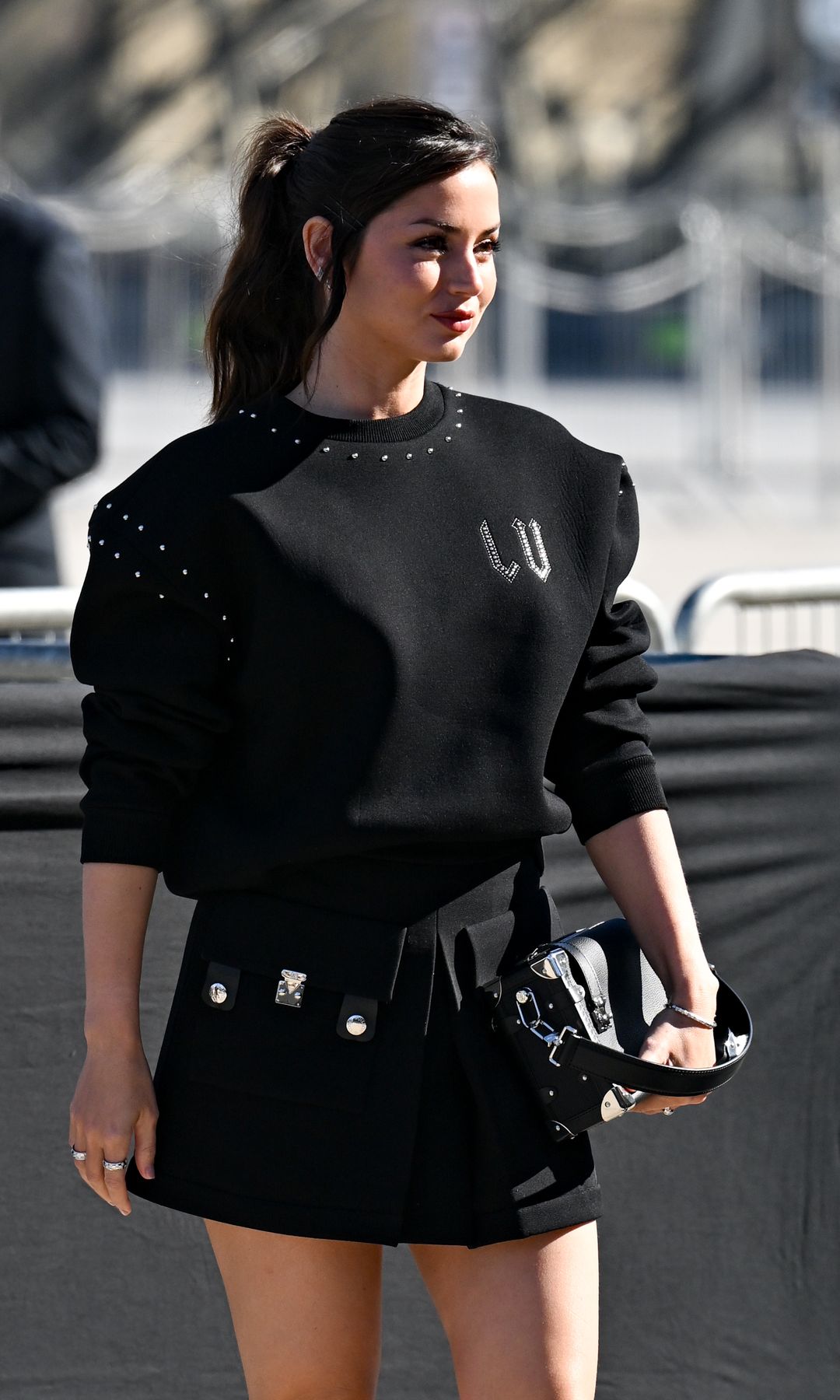 Ana de Armas en Louis Vuitton