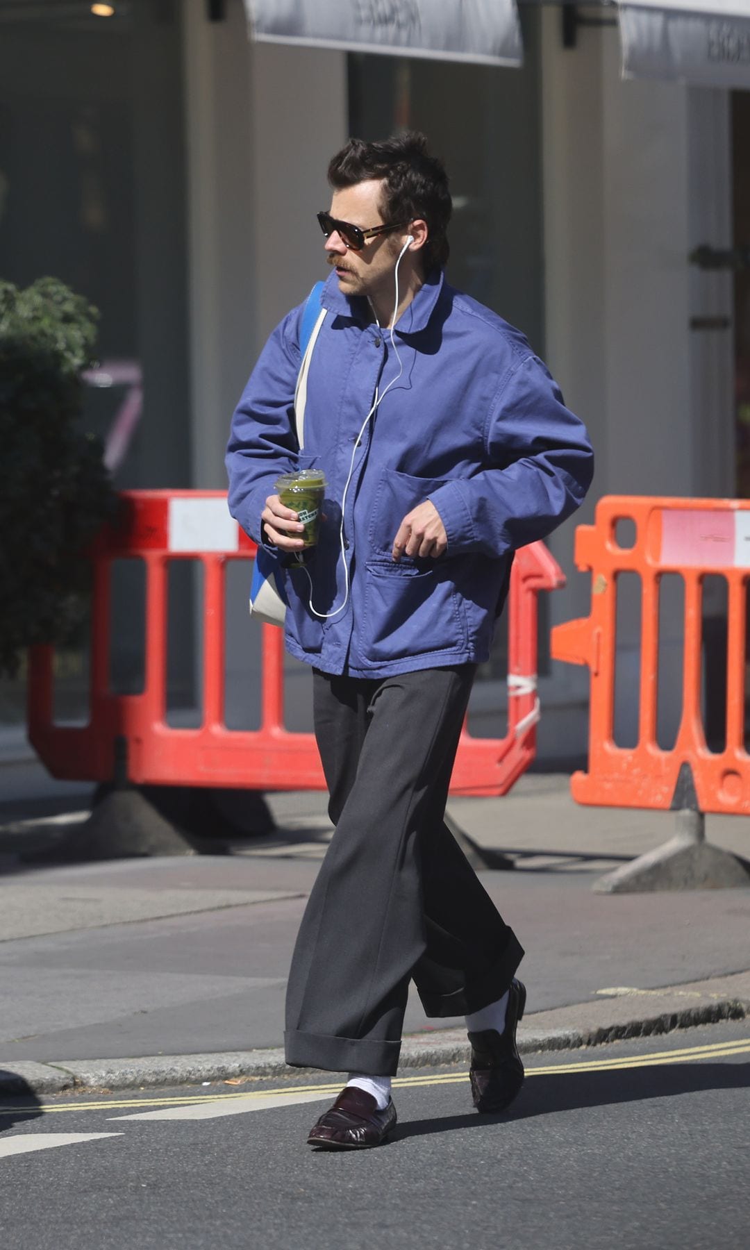 Harry Styles en Londres con mocasines