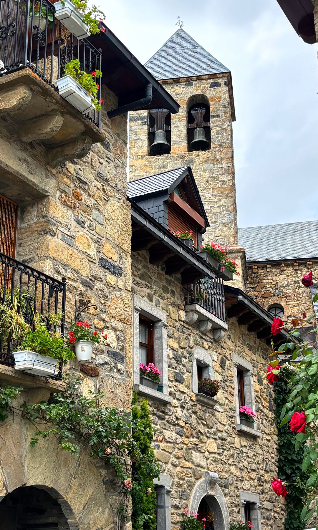 Pueblo de Lanuza, Sallent de Gállego, Huesca
