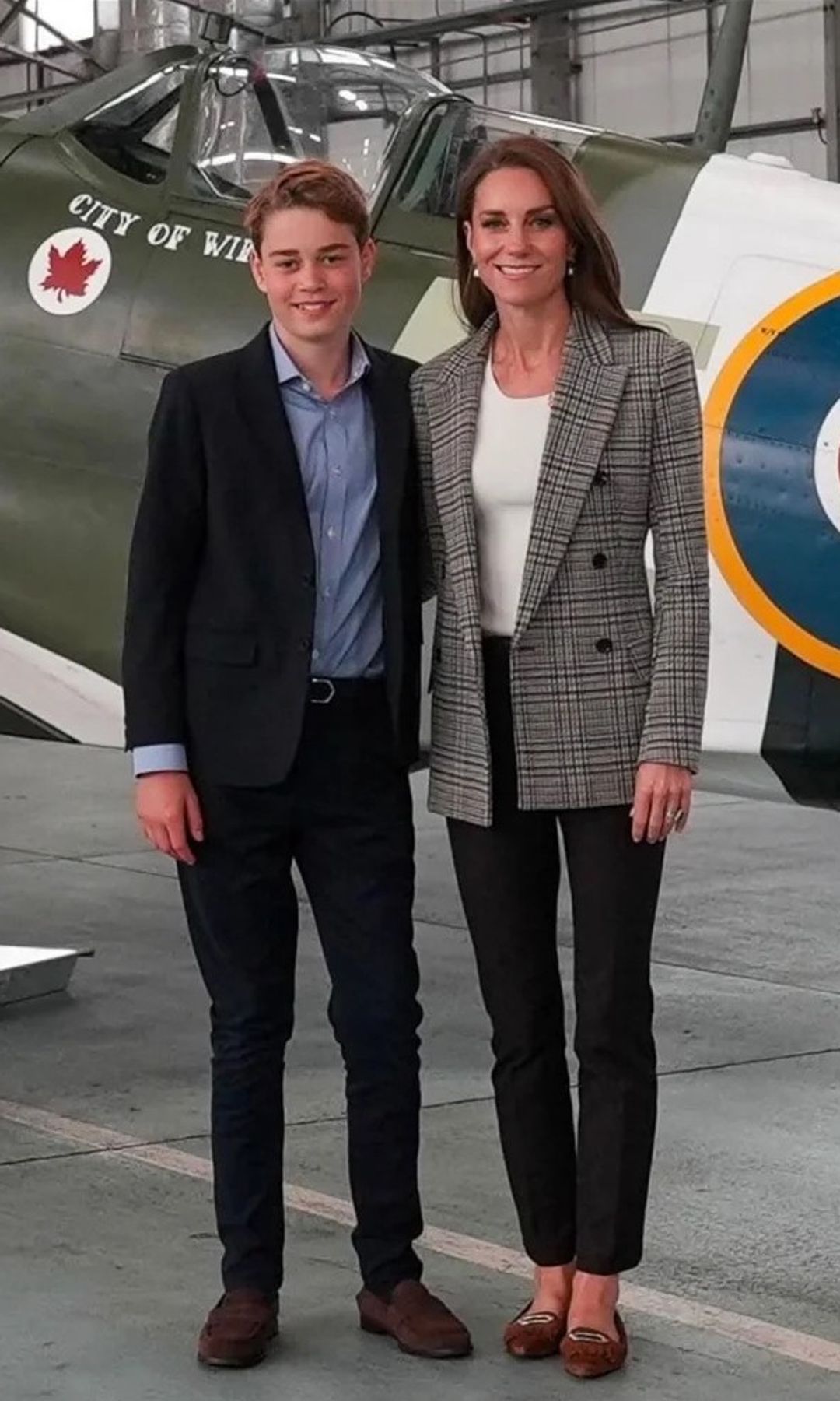 La imagen más especial de Kate Middleton y el príncipe George: madre e hijo coordinan sus looks por el Día de las Fuerzas Armadas