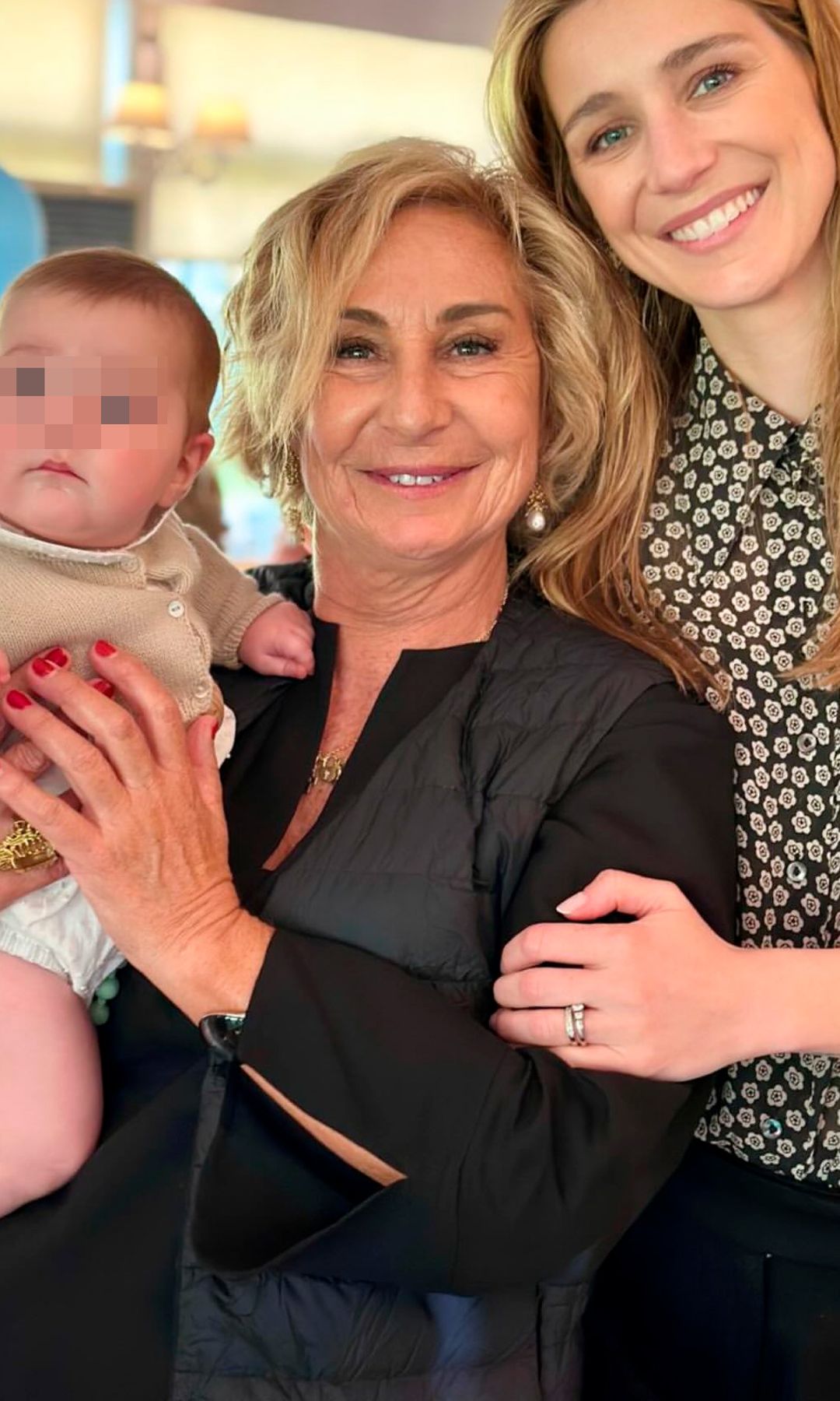 Lucas, con su abuela Anina y su tía María